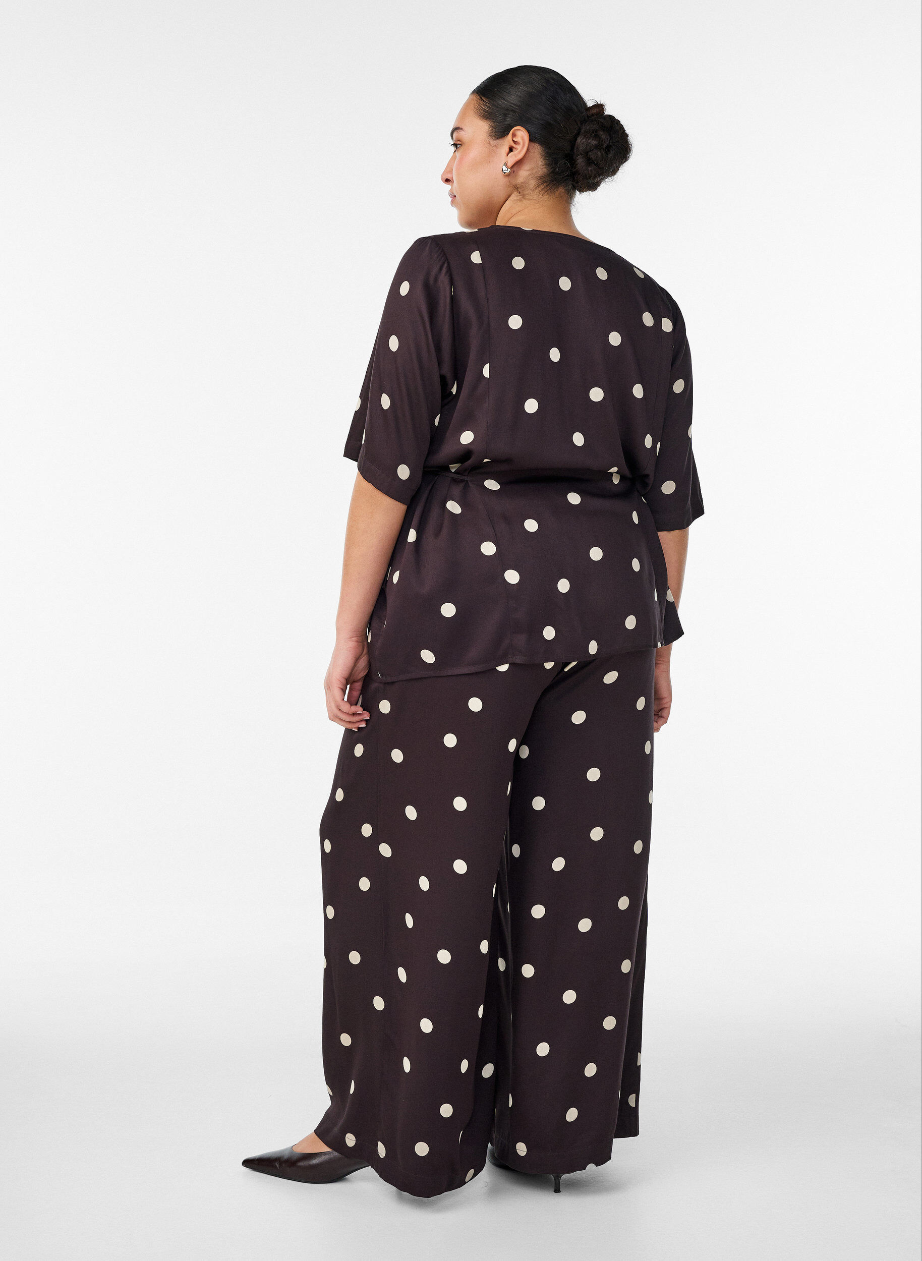 ZizziHose aus Viskose mit Polka Dots und weitem Bein, Braun, Model image number 2