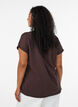 Kurz&auml;rmeliges T-Shirt aus einer Baumwollmischung, Braun, Model image number 2