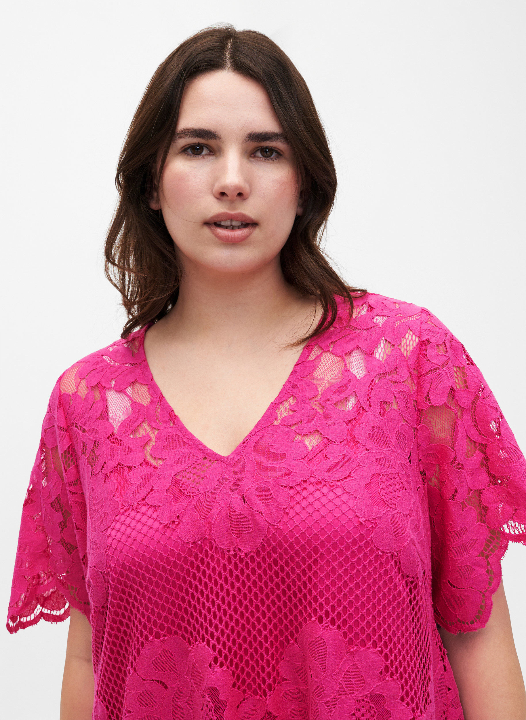 Zizzi Spitzenkleid mit kurzen &Auml;rmeln, Cabaret, Model image number 2