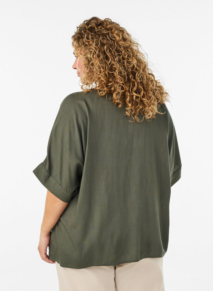 Viskosebluse mit Crochet-Besatz und Kn&ouml;pfen, Gr&uuml;n, Model image number 2