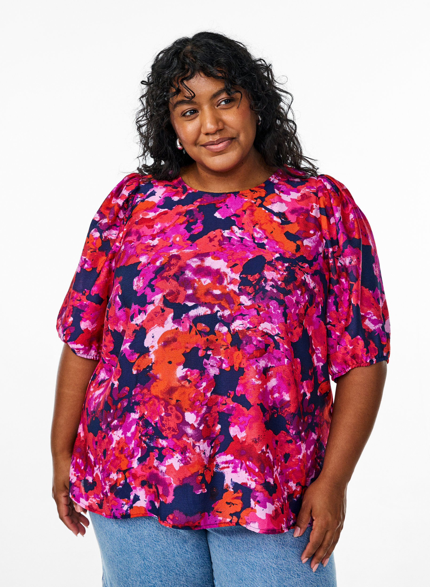 Bluse mit 1/2 &Auml;rmeln und einem farbenfrohen Print, Pink, Model