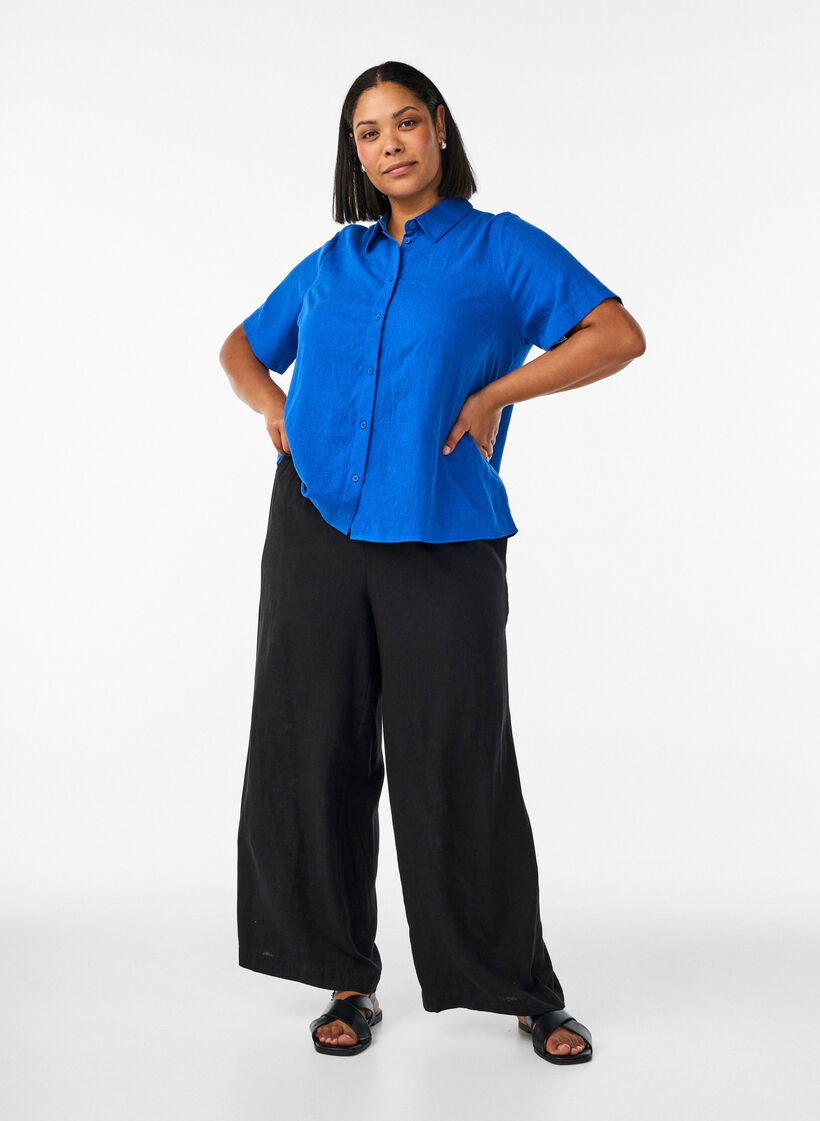 Kurzarmhemd aus Leinen und Viskose, Blau, Model image number 1