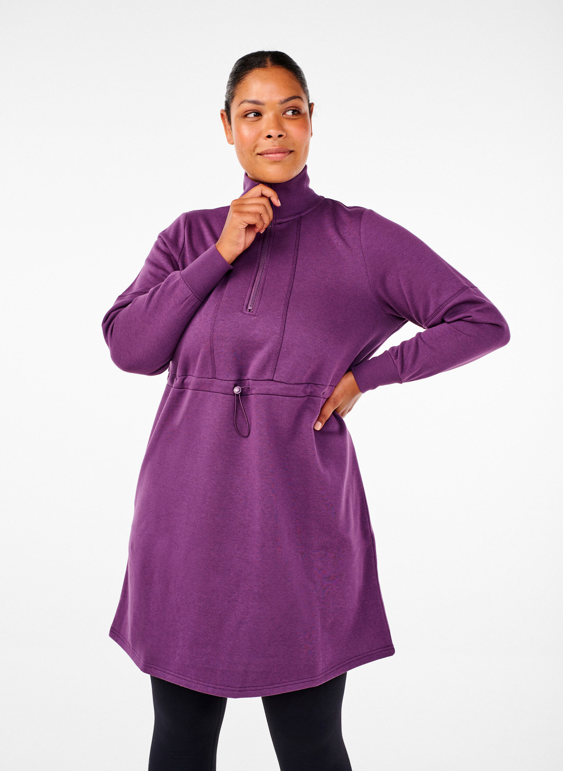 Zizzi Kurzes Sweatshirtkleid mit Stehkragen und verstellbarer Taille, Deep Purple, Model image number 0