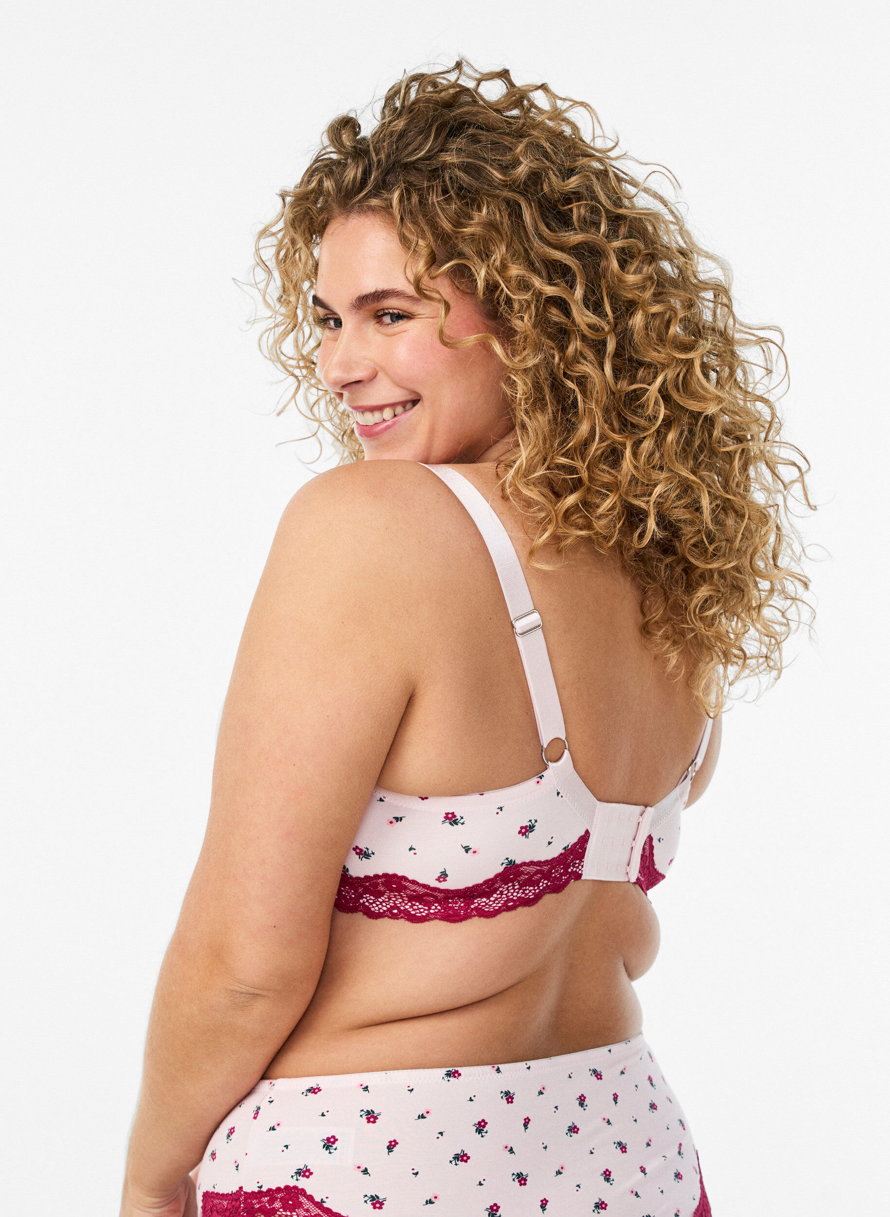 ZizziVorgeformter BH mit Blumenmuster und Spitze, Rot, Model image number 2
