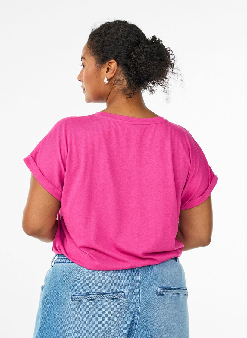 Kurz&auml;rmliges T-Shirt aus einer Baumwollmischung, Rot, Model image number 2