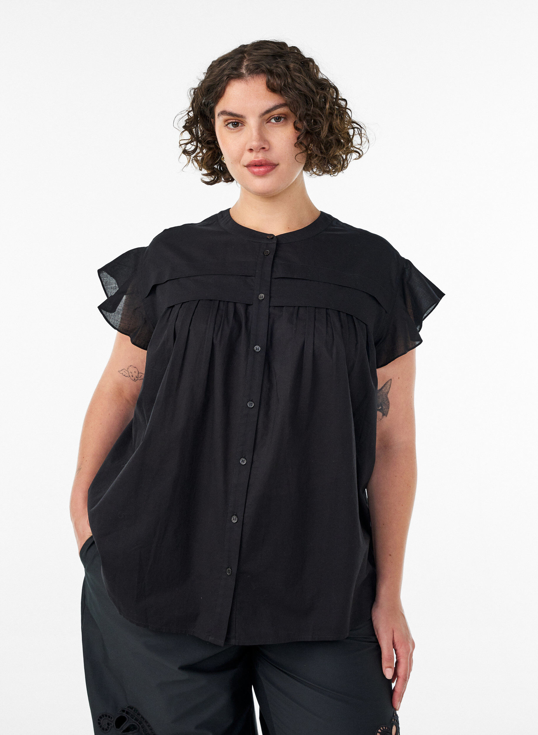 Zizzi&Auml;rmellose Hemdbluse in A-Linie aus Baumwolle, Schwarz, Model image number 0