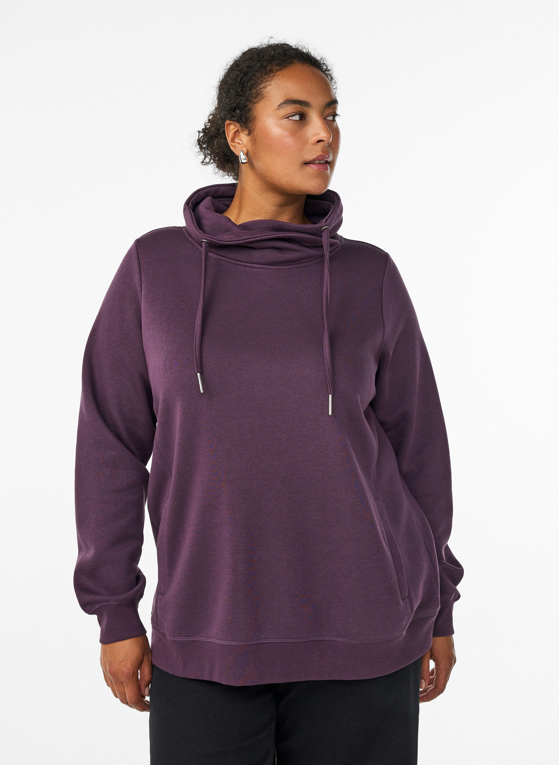 Sweatshirt mit Stehkragen und Taschen, Lila, Model