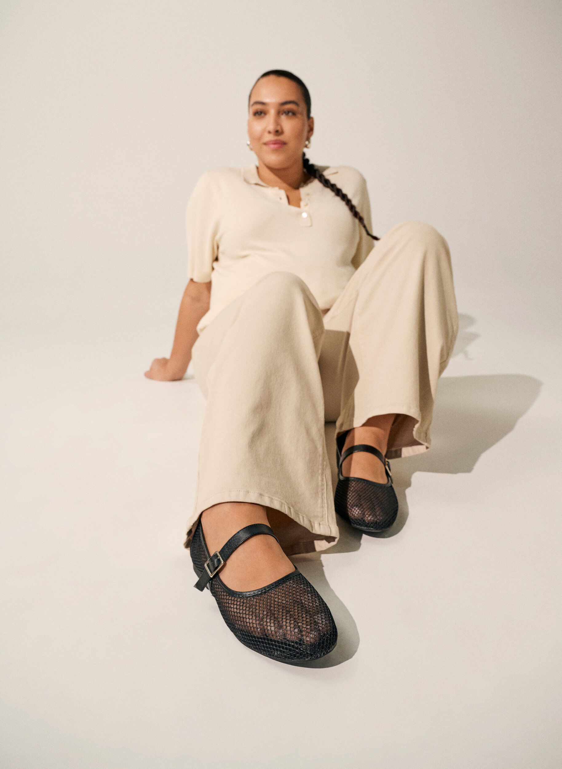 Zizzi Ballerina aus Mesh mit Riemen, Schwarz, Image image number 0