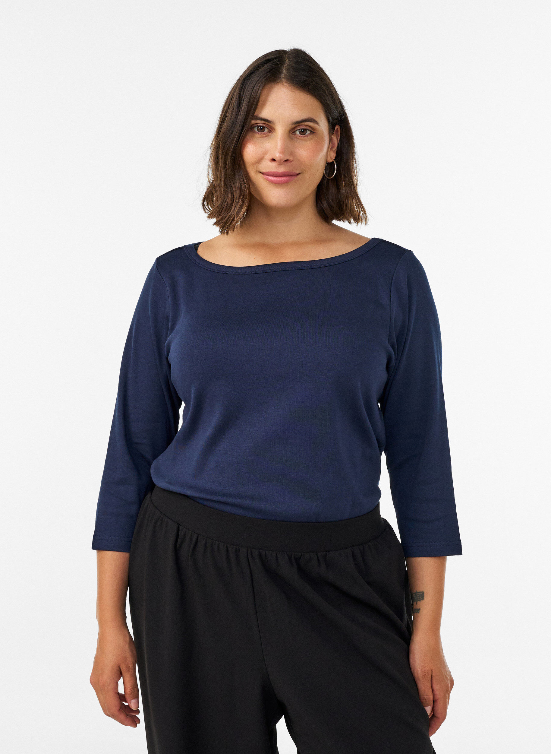 ZizziBasic-T-Shirt mit U-Boot-Ausschnitt und 3/4-&Auml;rmeln, Blau, Model image number 0