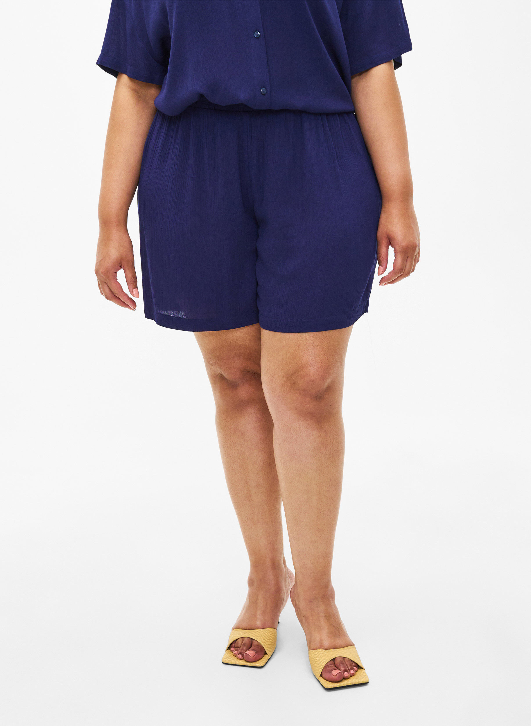 Zizzi Kurze Hose aus Viskose mit hoher Taille, Medieval Blue, Model image number 2