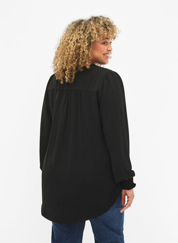Bluse mit Smok und V-Ausschnitt, Black, Model image number 1