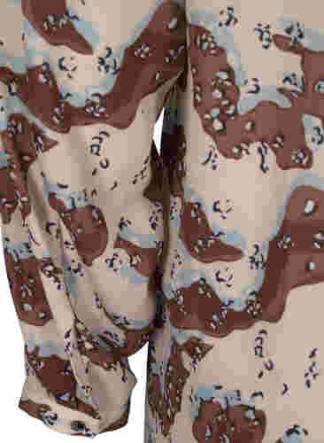 Gemustertes Kleid mit langen Ärmeln und Knöpfen, Camouflage AOP, Packshot image number 3