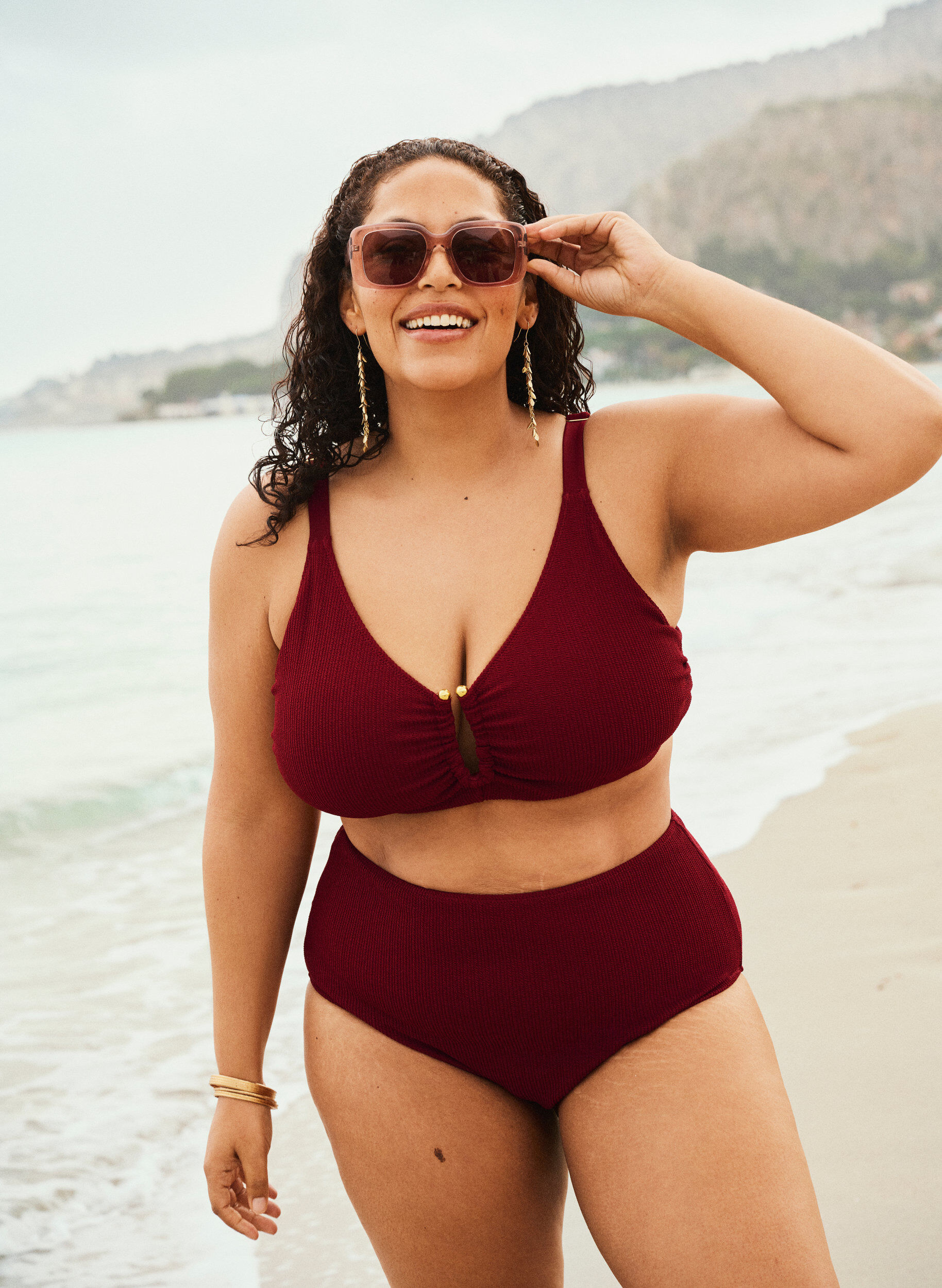 ZizziHoch taillierte Bikinihose mit Struktur, Rot, Image image number 0