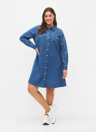 Jeanskleid mit Knöpfen, Blue denim, Model image number 2