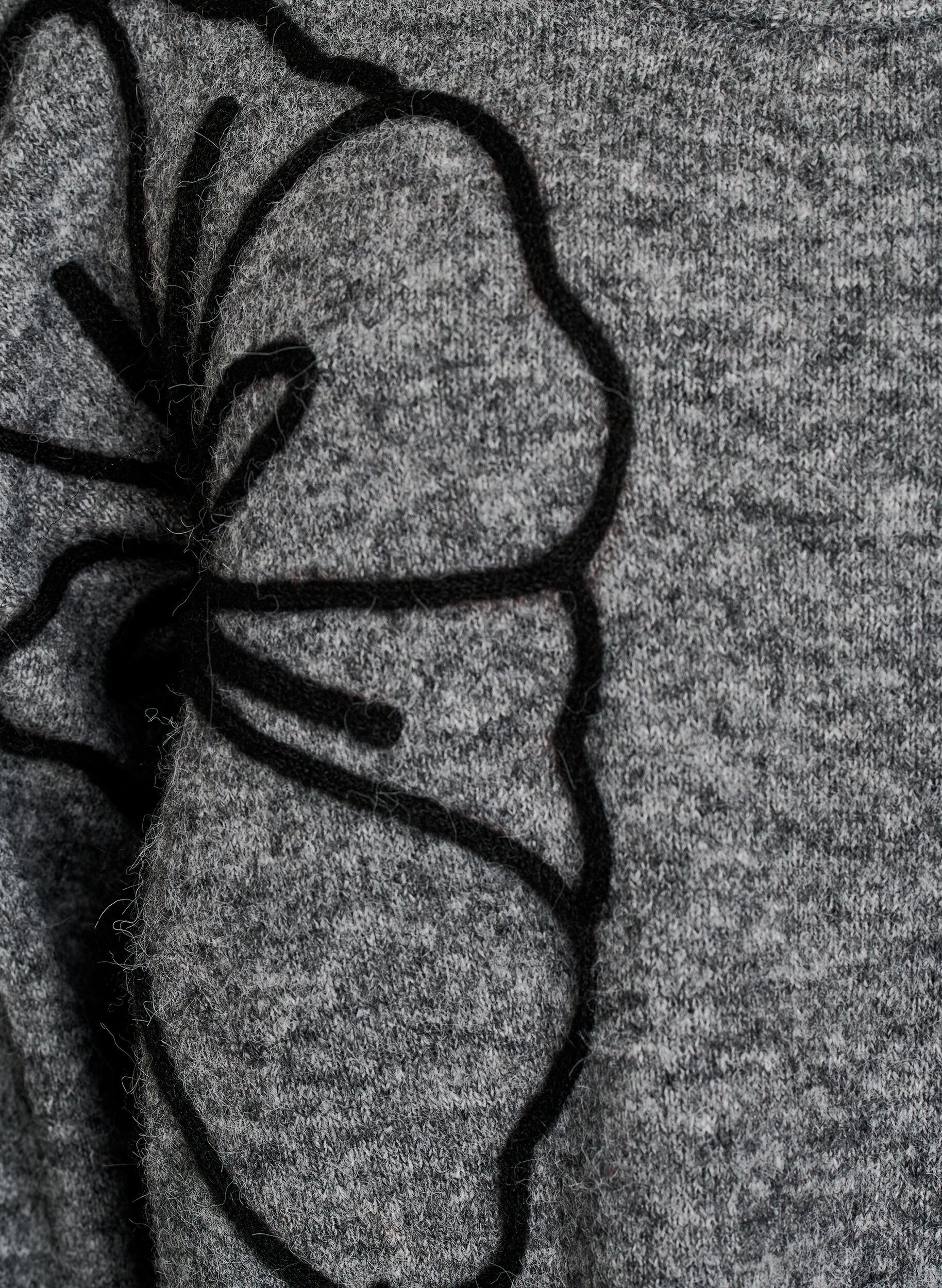 ZizziPullover mit Blumenapplikation, Grau, Packshot image number 2