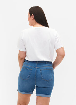 Hoch taillierte Jeansshorts mit Slim Fit, Medium Blue Denim, Model image number 1