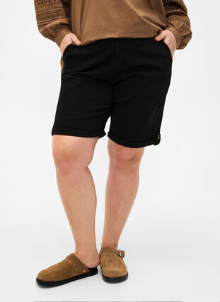 Kurze Hosen im Chino-Stil mit Taschen, Black, Model image number 2