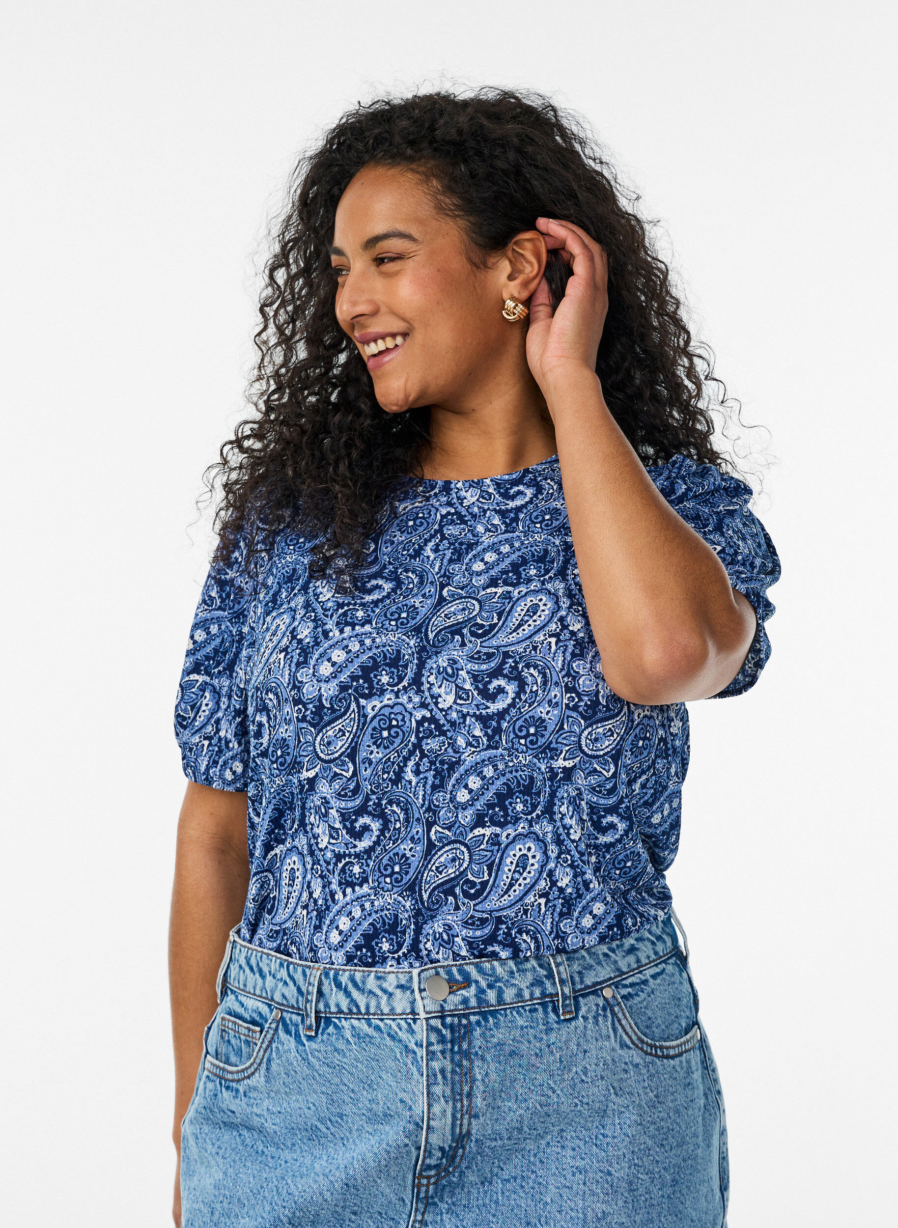 ZizziGemusterte Bluse mit kurzen &Auml;rmeln, Blau, Model image number 0