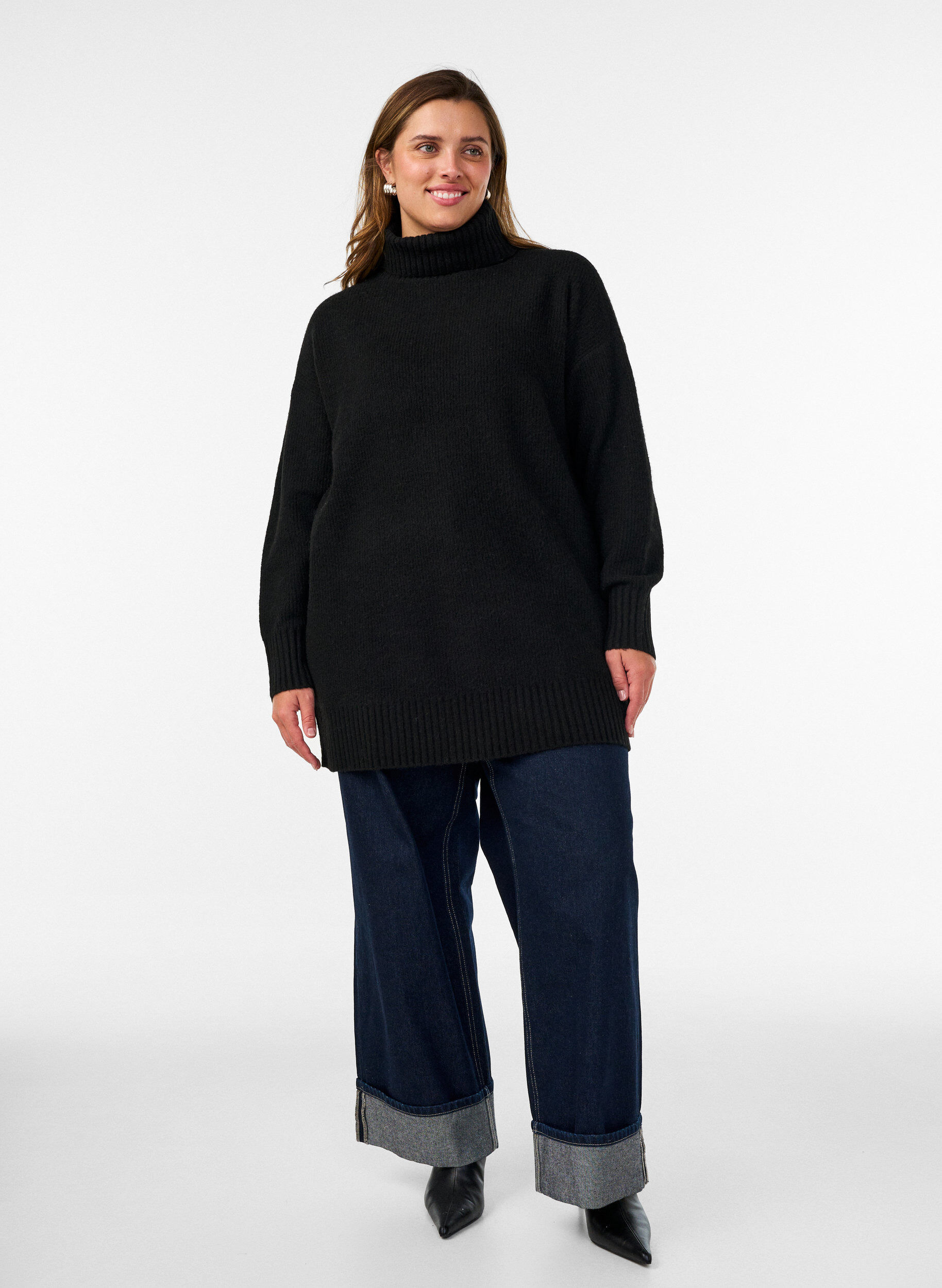 ZizziLocker gestrickter Pullover mit Rollkragen, Schwarz, Model image number 1