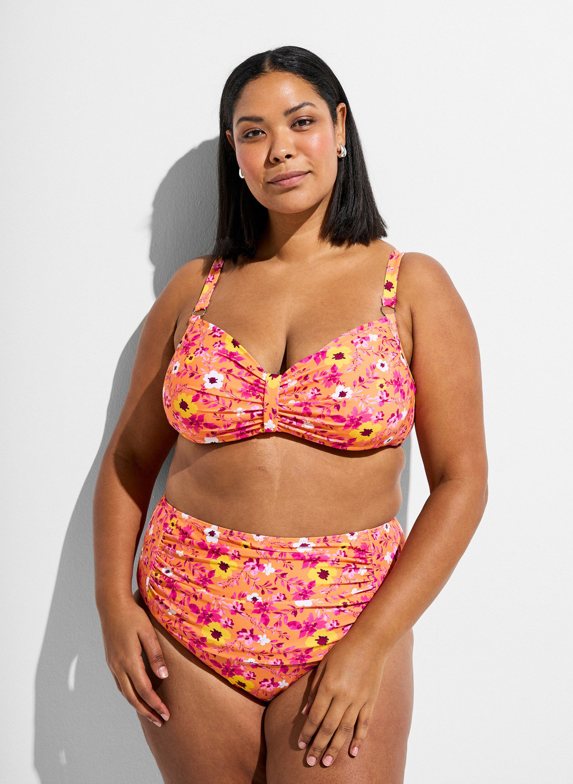 Zizzi Hoch taillierte Bikinihosen mit Muster, Orange, Model image number 0