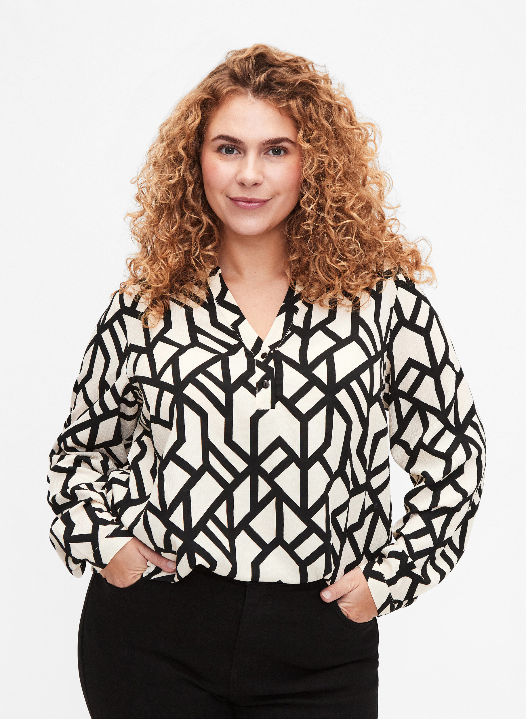 Zizzi FLASH &ndash; Lang&auml;rmlige Bluse mit Druck, Birch Black Graphic, Model image number 0