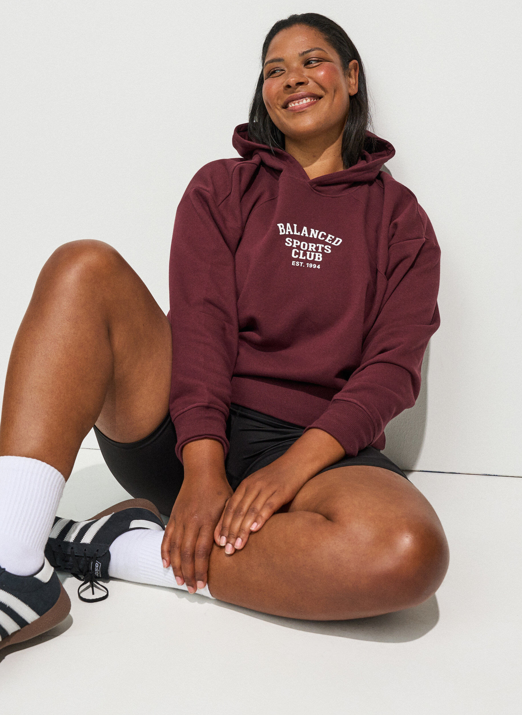 Hoodie mit Brustaufdruck, Rot, Model