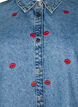 Denimhemd mit lockerer Passform und aufgestickten Lippen, Light Blue Kiss, Packshot image number 2
