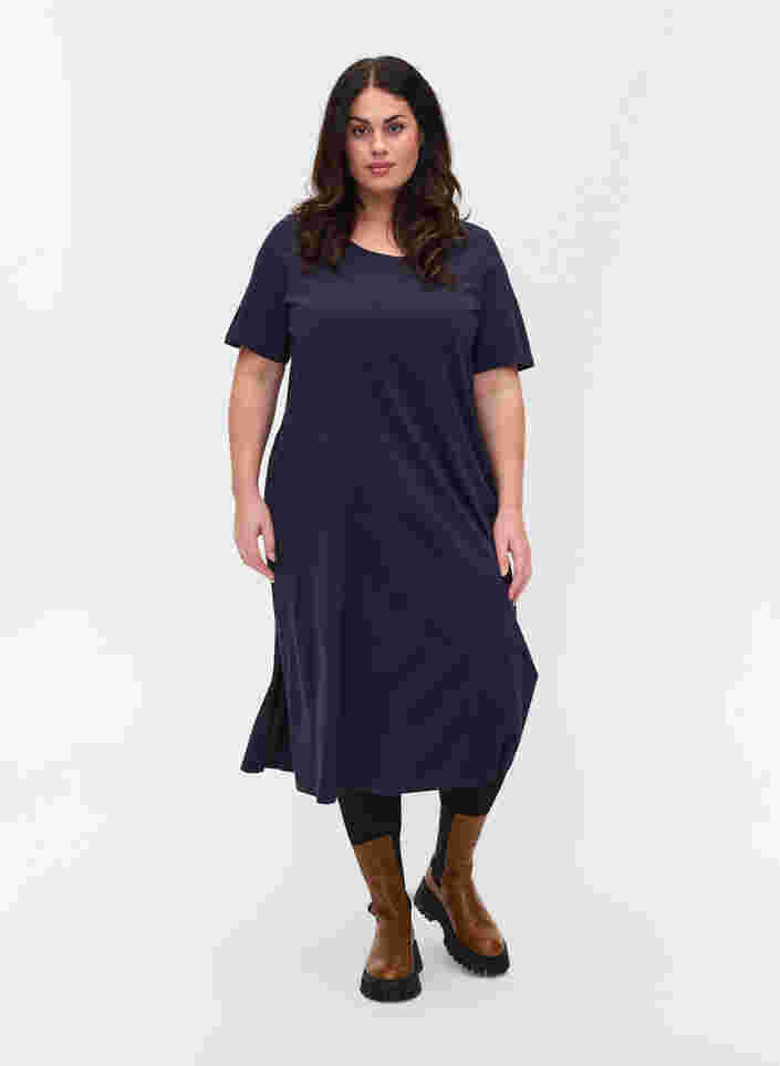 T-Shirt-Kleid aus Baumwolle mit Schlitz, Night Sky, Model image number 2
