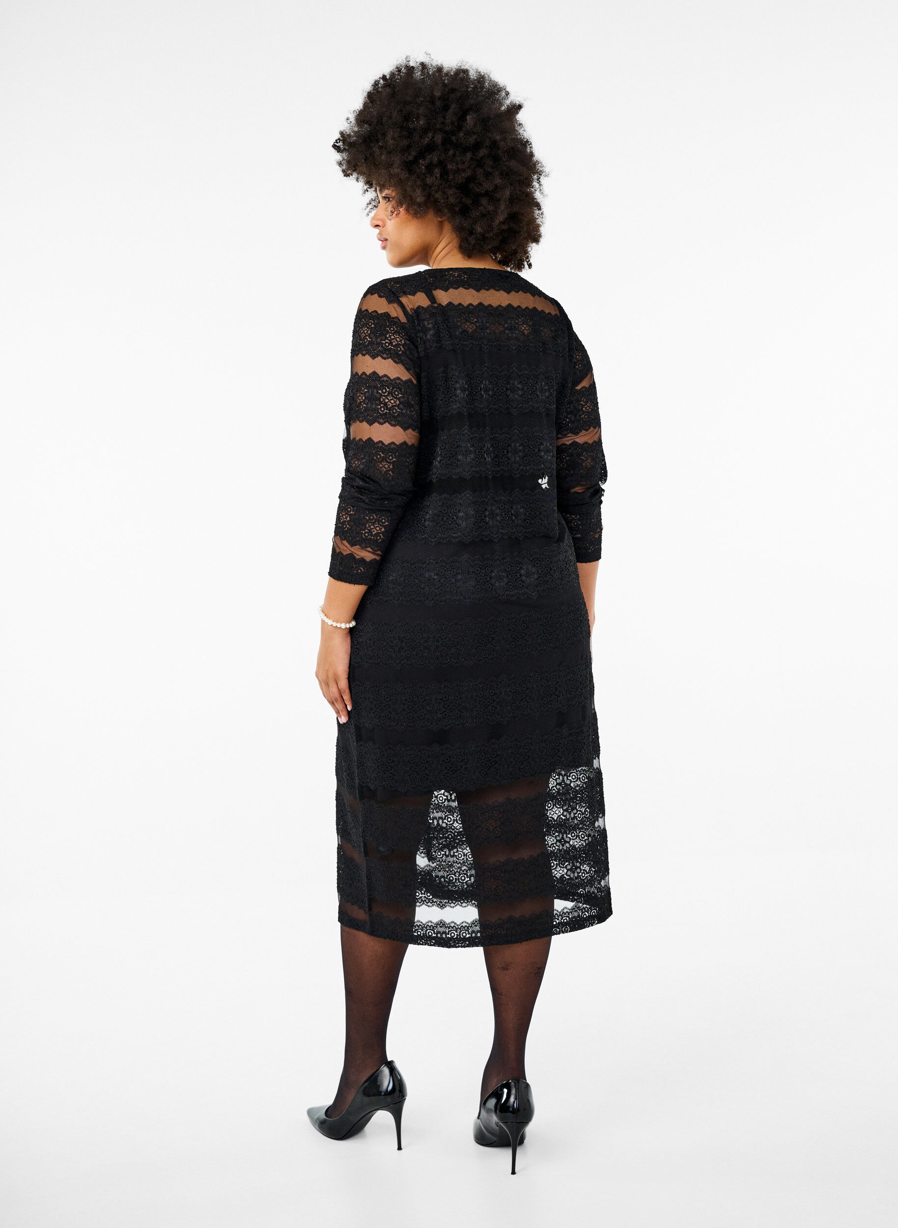 Zizzi Midikleid mit Spitze und transparentem Mesh, Black, Model image number 1