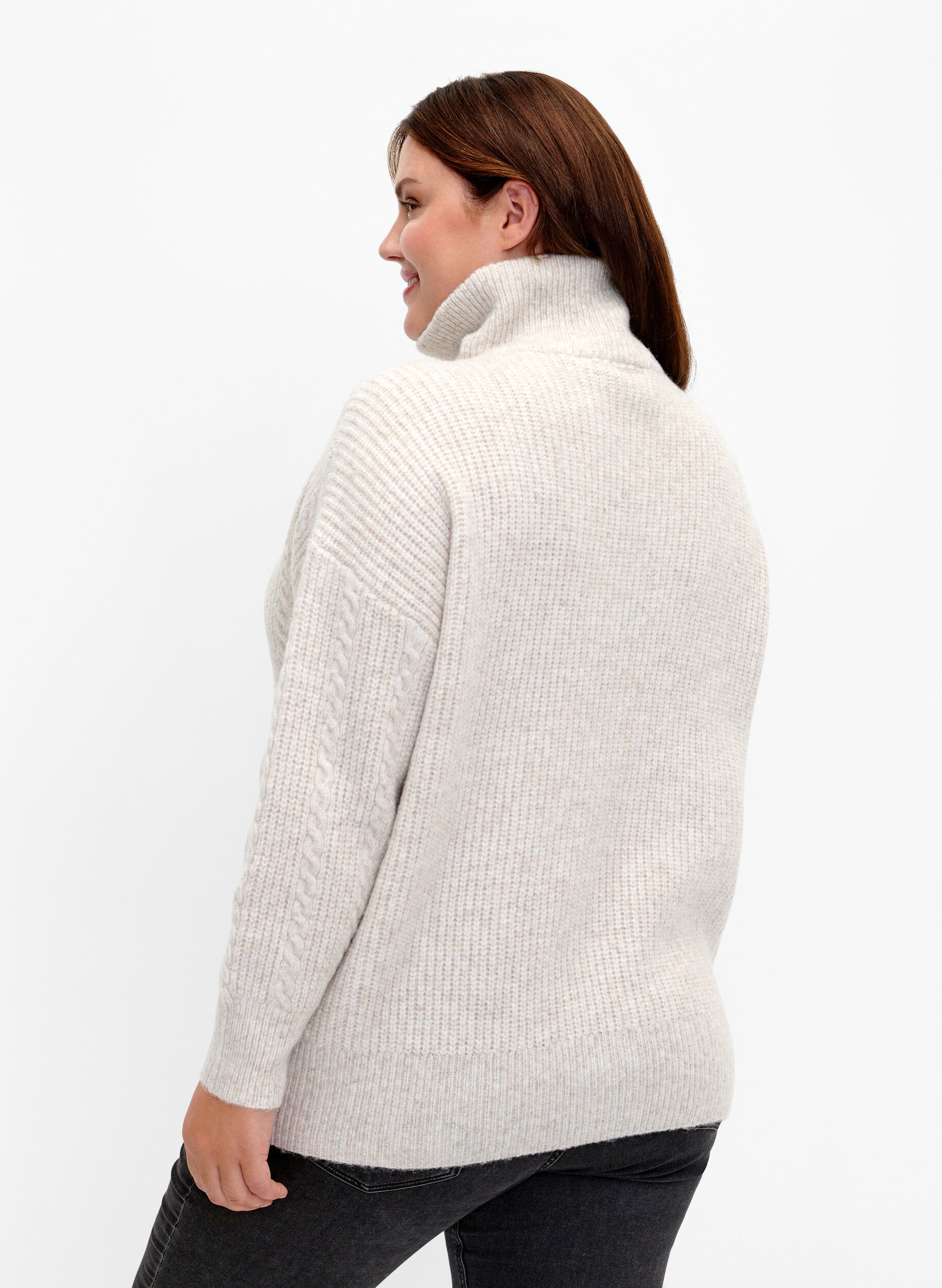 Zizzi Pullover mit Zopfmuster und Rei&szlig;verschluss, Pumice Stone Mel., Model image number 1