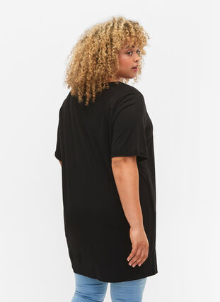 Einfarbiges Oversize T-Shirt mit V-Ausschnitt, Black, Model image number 1