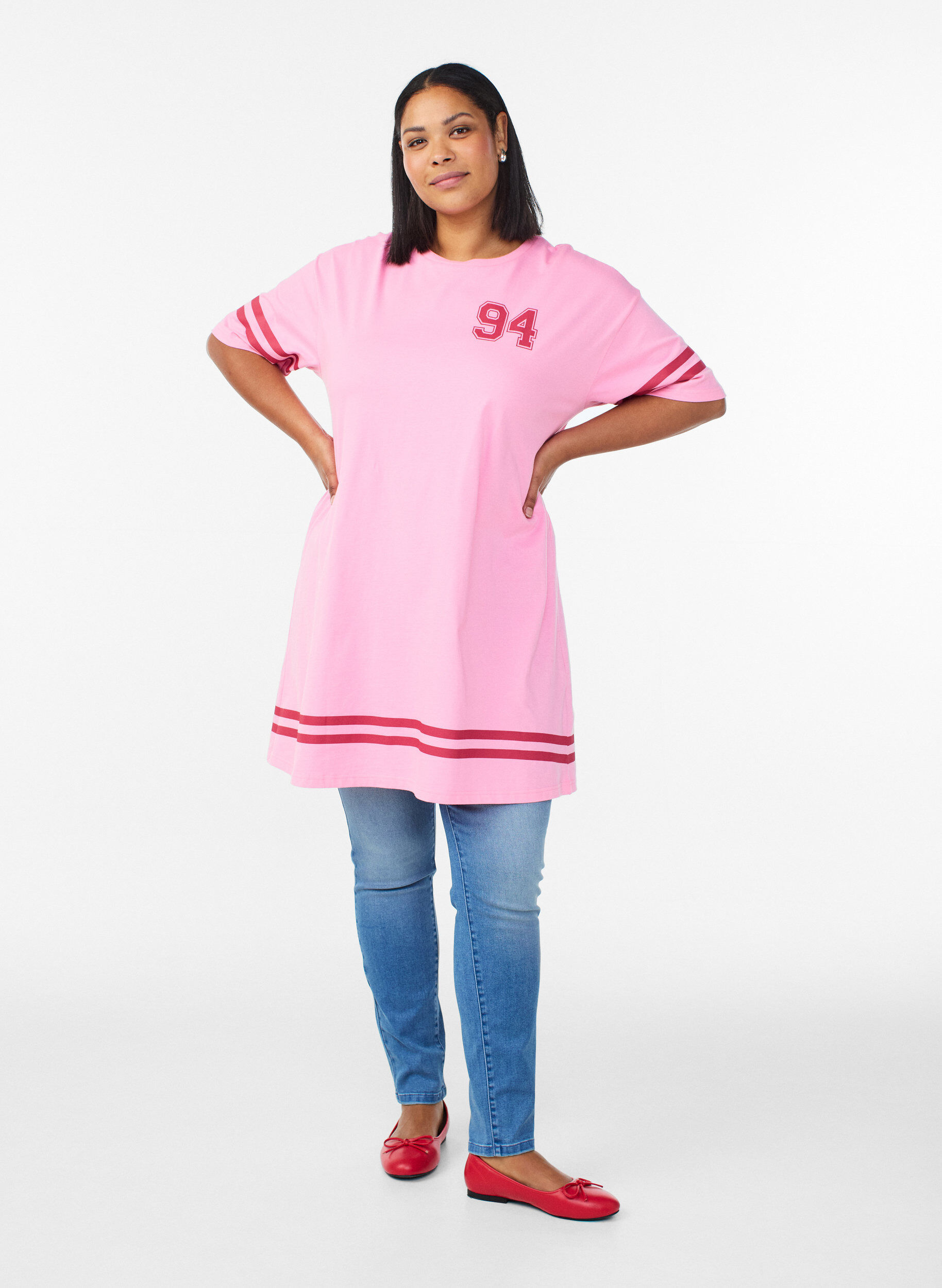 Zizzi Sportliches T-Shirtkleid aus Baumwolle, Pink, Model image number 1