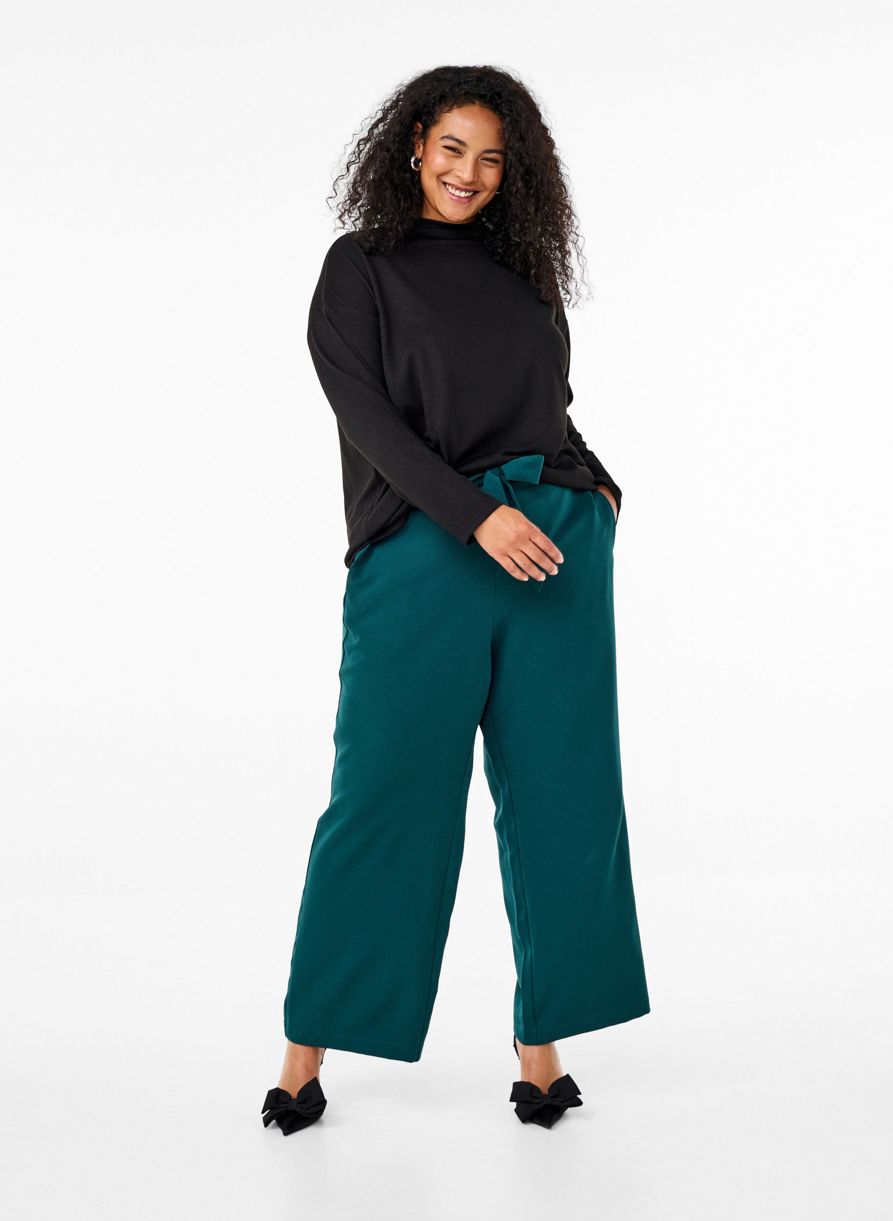 Zizzi Bluse mit Stehkragen und langen &Auml;rmeln, Schwarz, Model image number 1