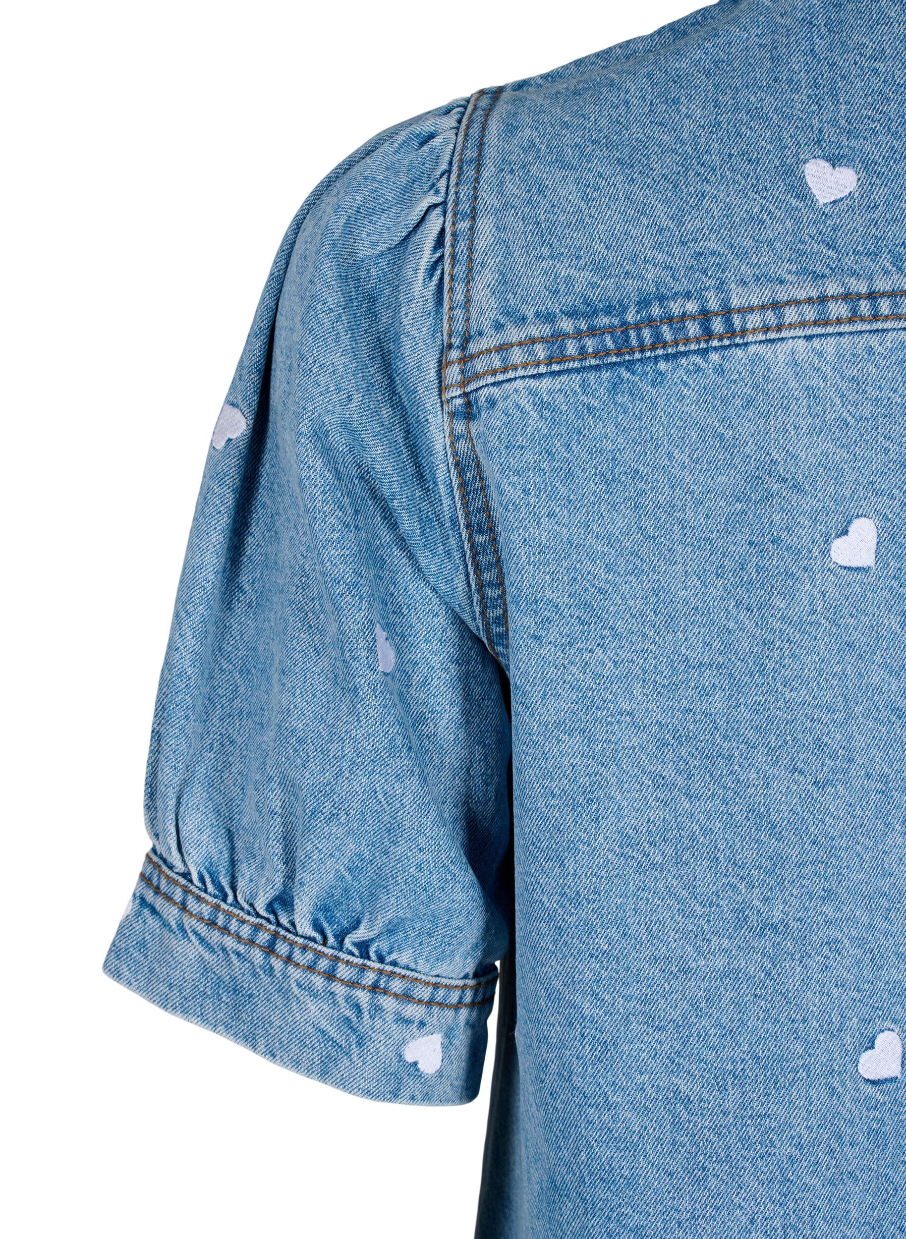 Zizzi Jeanskleid mit aufgestickten Herzen, Light blue denim, Packshot image number 3