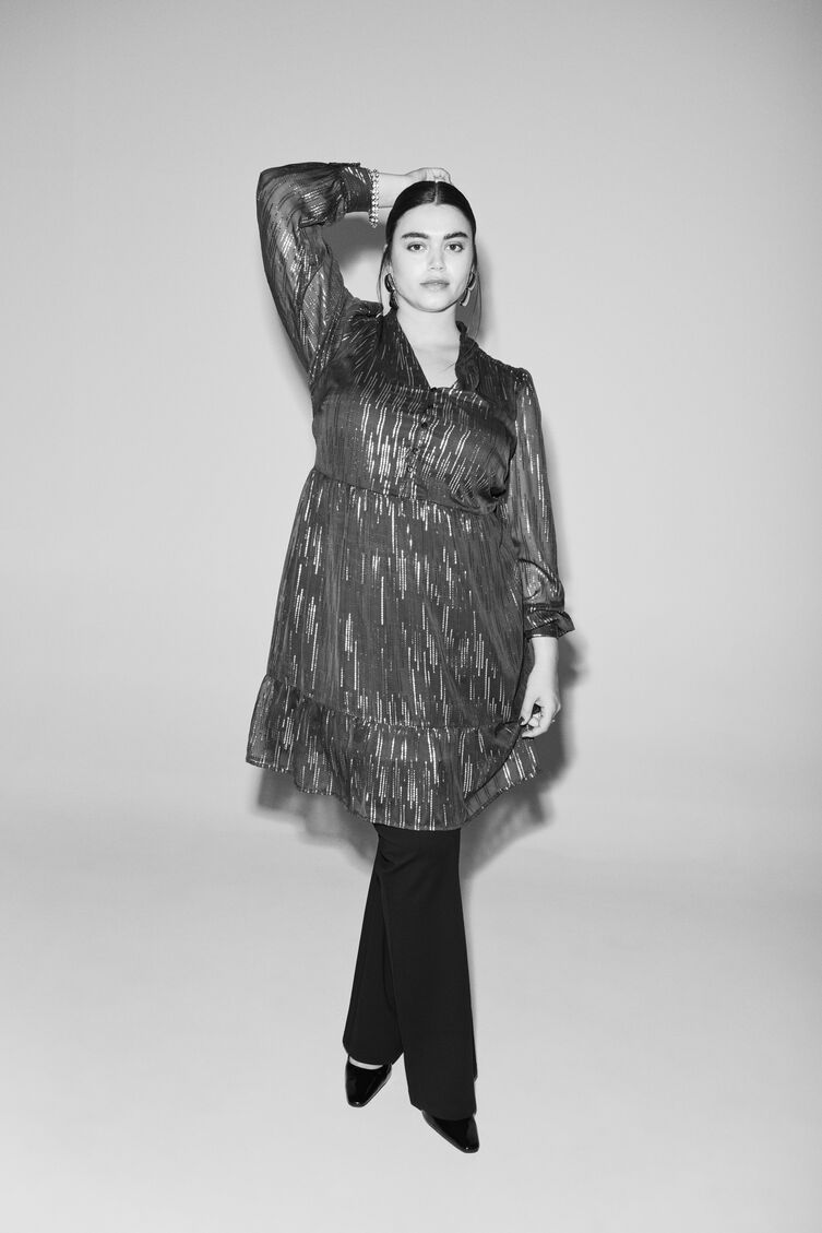 Kleid mit Glitzer, , Model