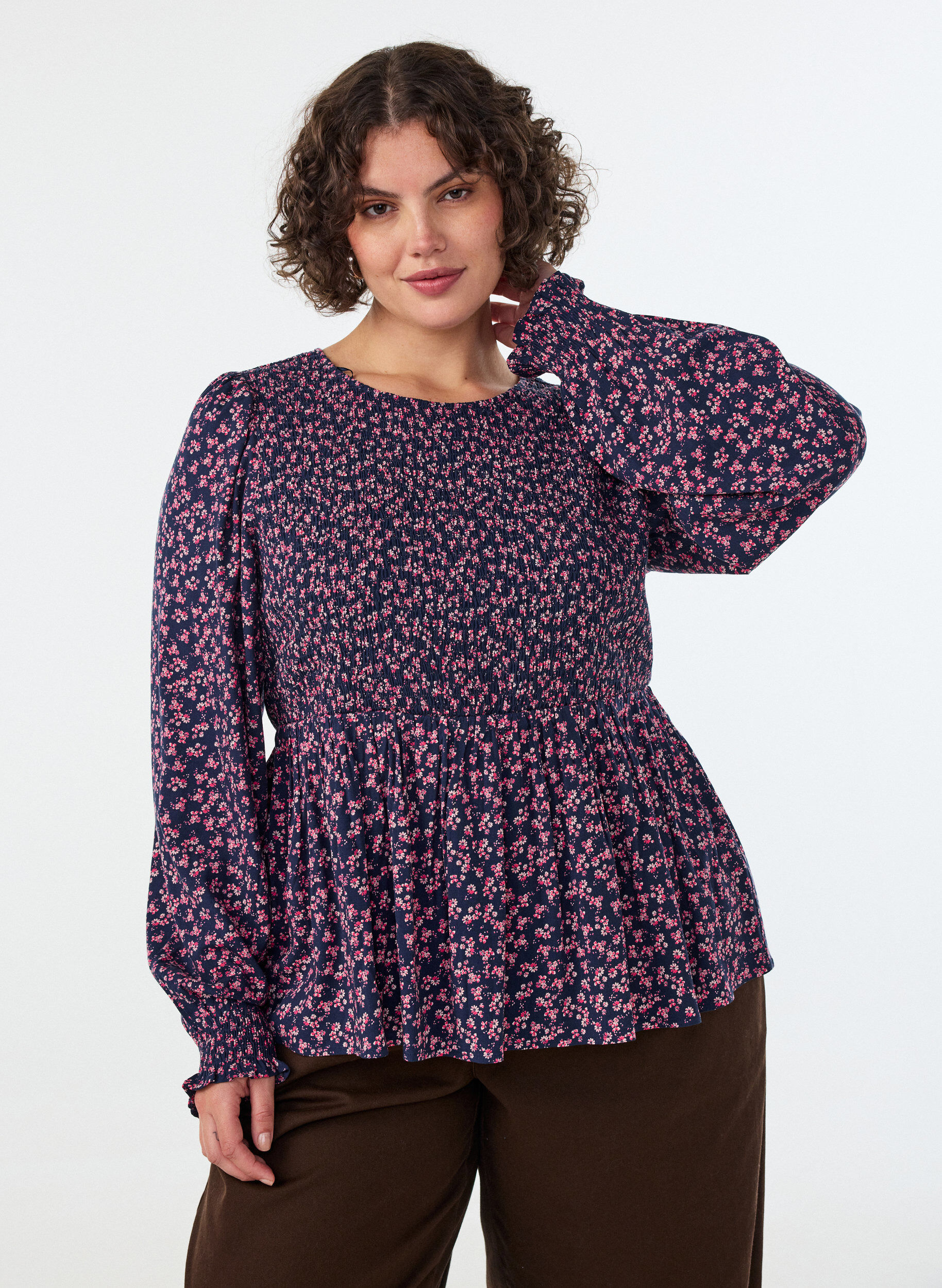 ZizziBluse mit gesmoktem Oberteil und gebl&uuml;mtem Print, Blau, Model image number 2