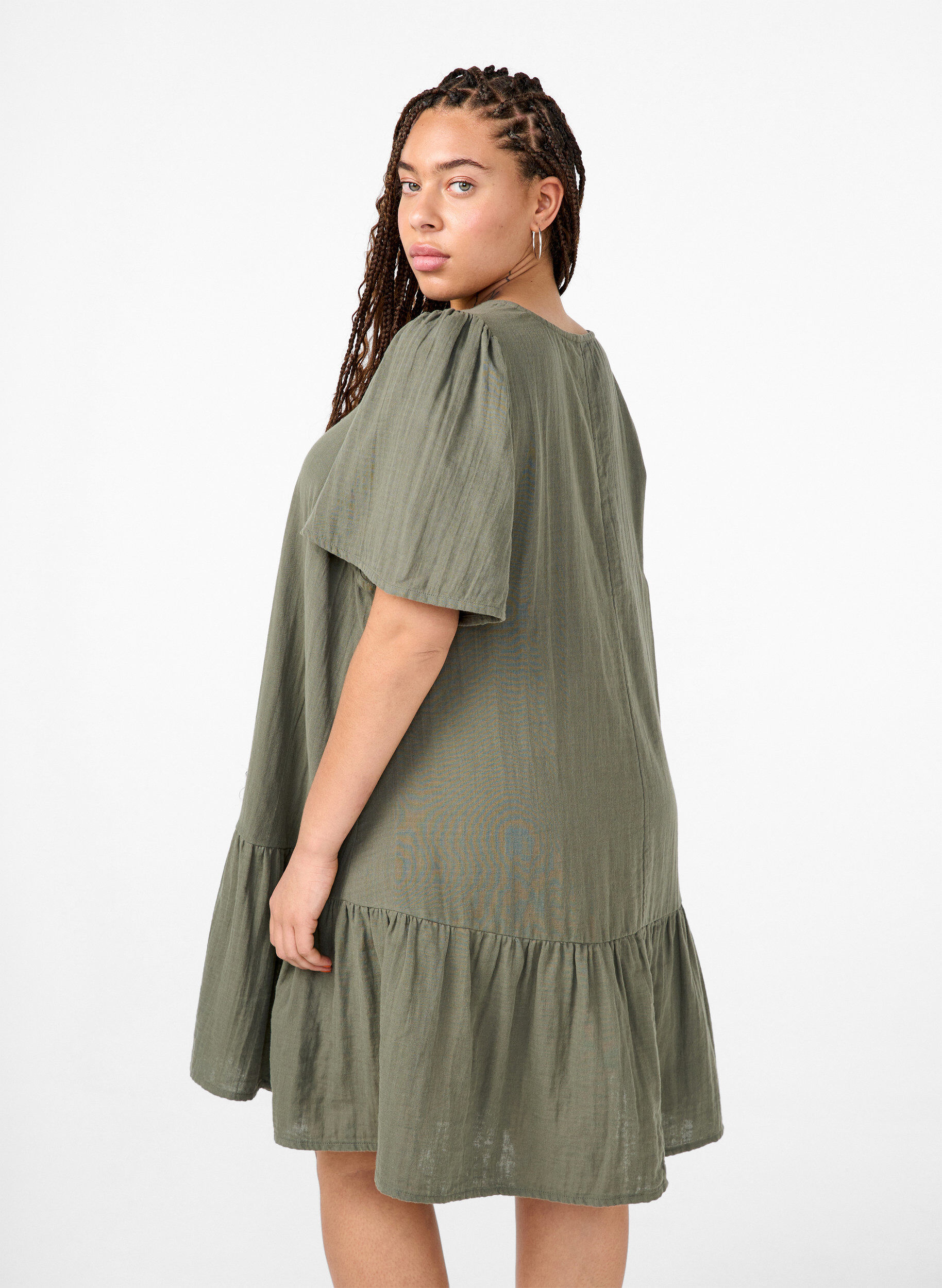 Zizzi Kurz&auml;rmliges Kleid aus Baumwolle mit A-Linien-Schnitt, Thyme, Model image number 1