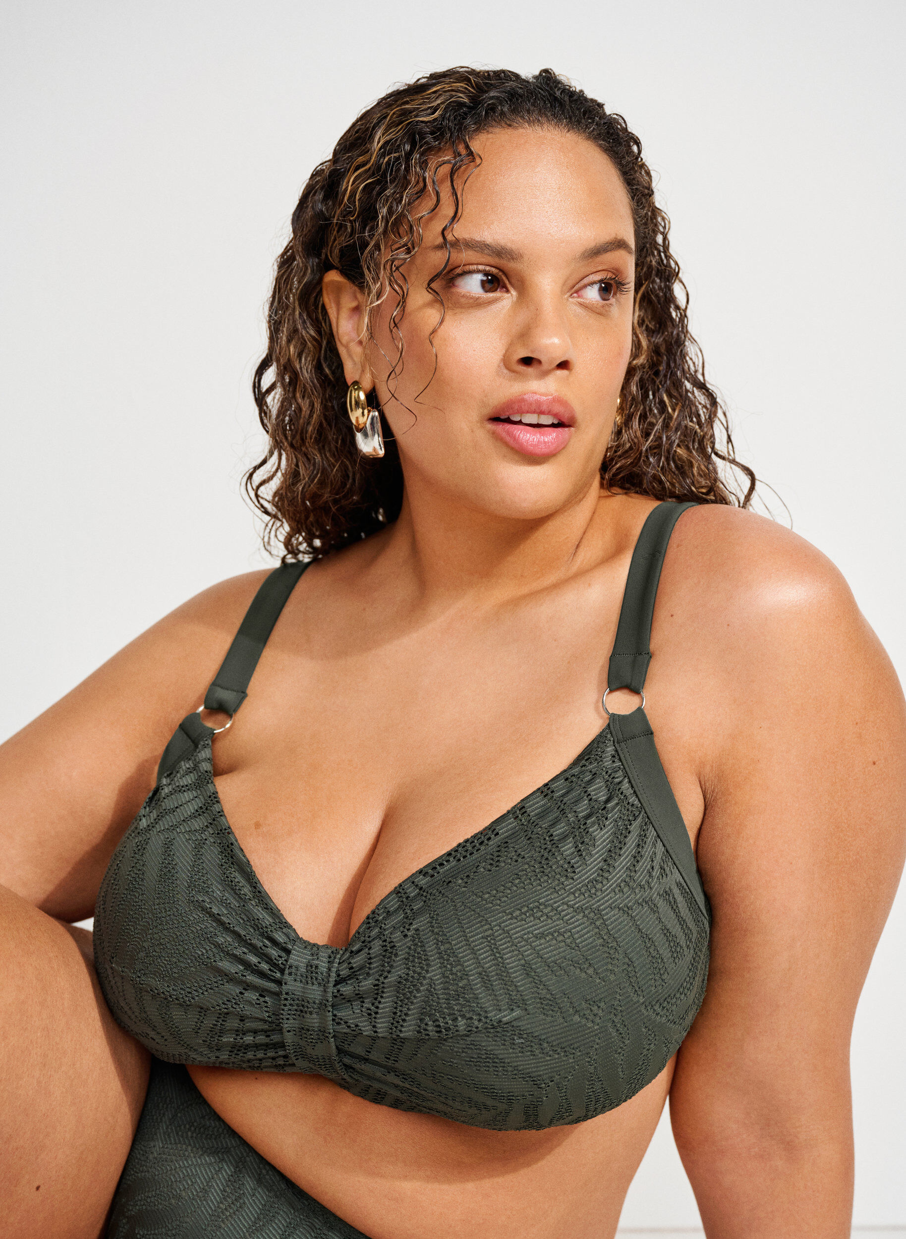 Zizzi Bikini Top mit strukturiertem Mesh und herausnehmbarer Polsterung, Gr&uuml;n, Image image number 0