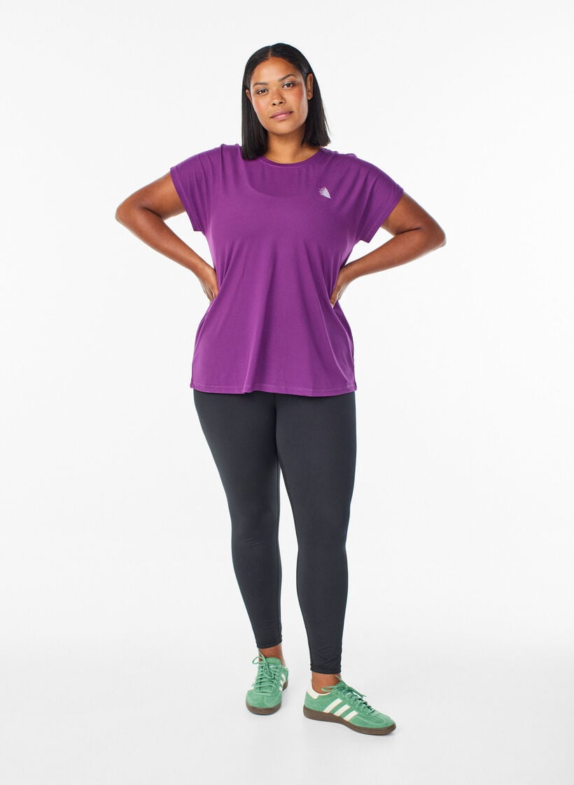 Einfarbiges Trainings-T-Shirt, Lila, Model image number 1
