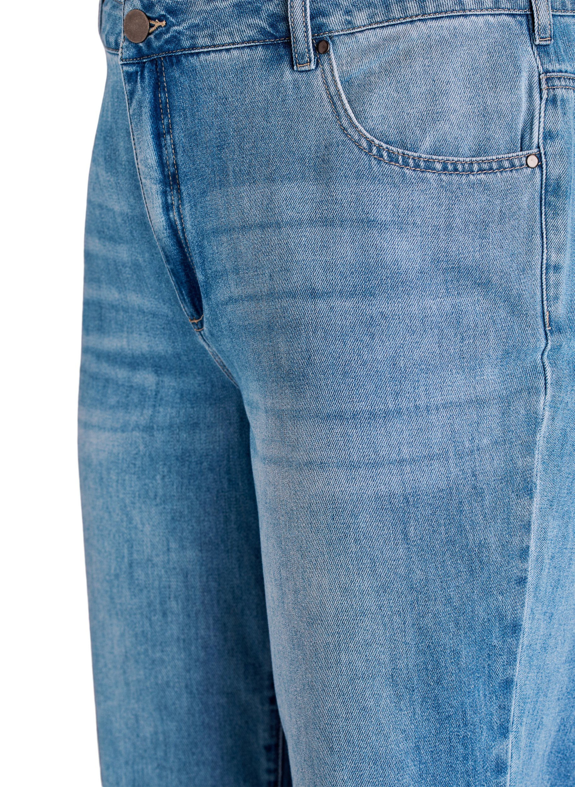 ZizziKurze Kiana Jeans mit gerader Passform und Knopfdetails, Blau, Packshot image number 2