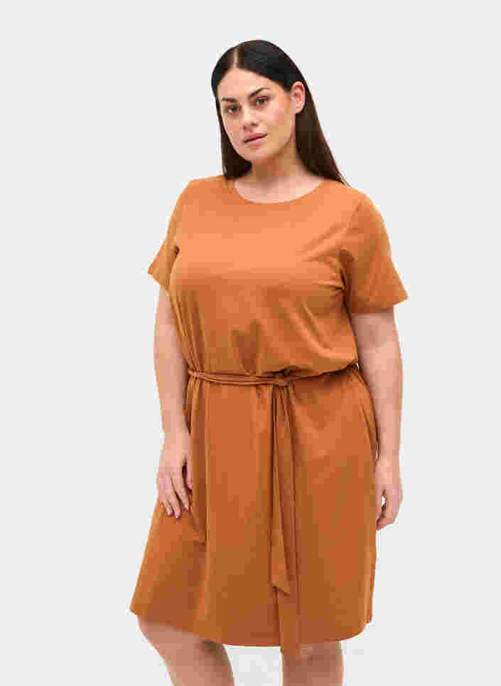 Kurzarm Kleid mit Taillengürtel, Pecan Brown, Model image number 0