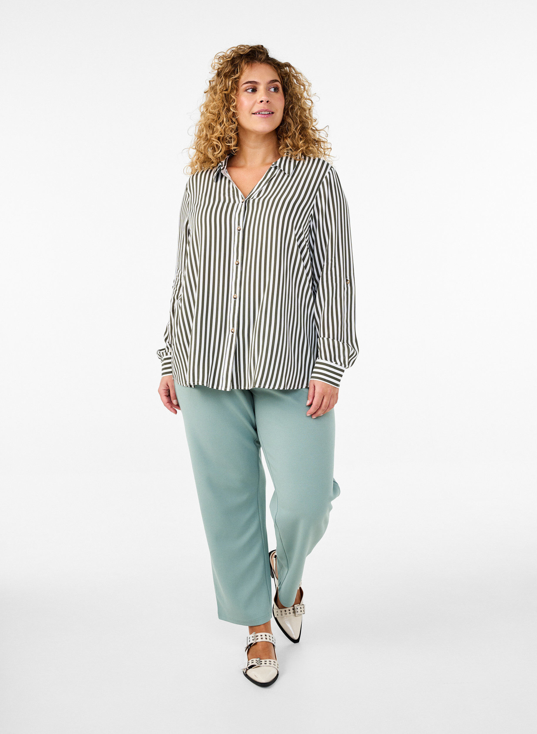 Zizzi FLASH - Hose mit gerader Passform, Gr&uuml;n, Model image number 0