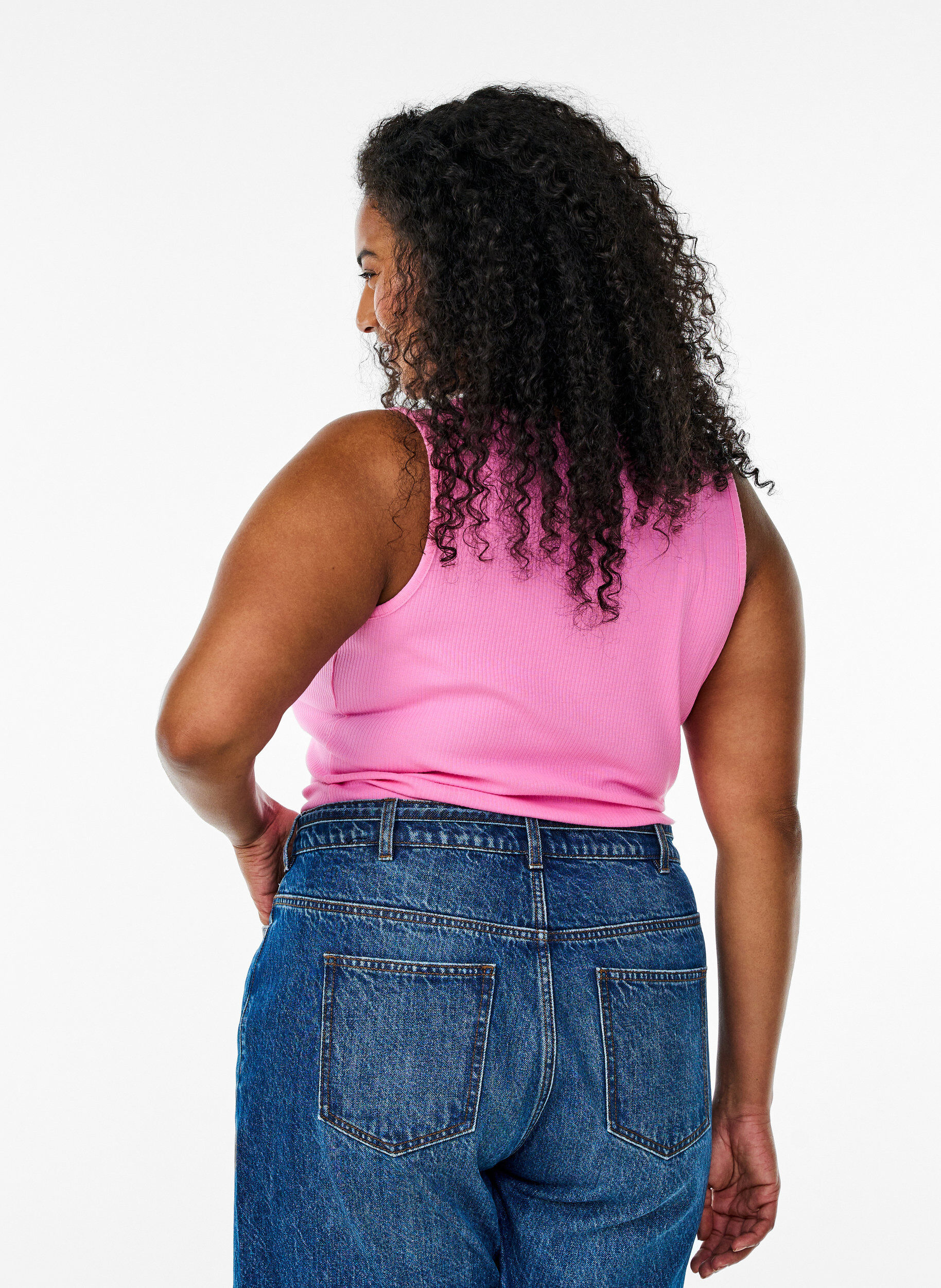 Zizzi Schmal geschnittenes Tank-Top mit Strasssteinen, Pink, Model image number 2