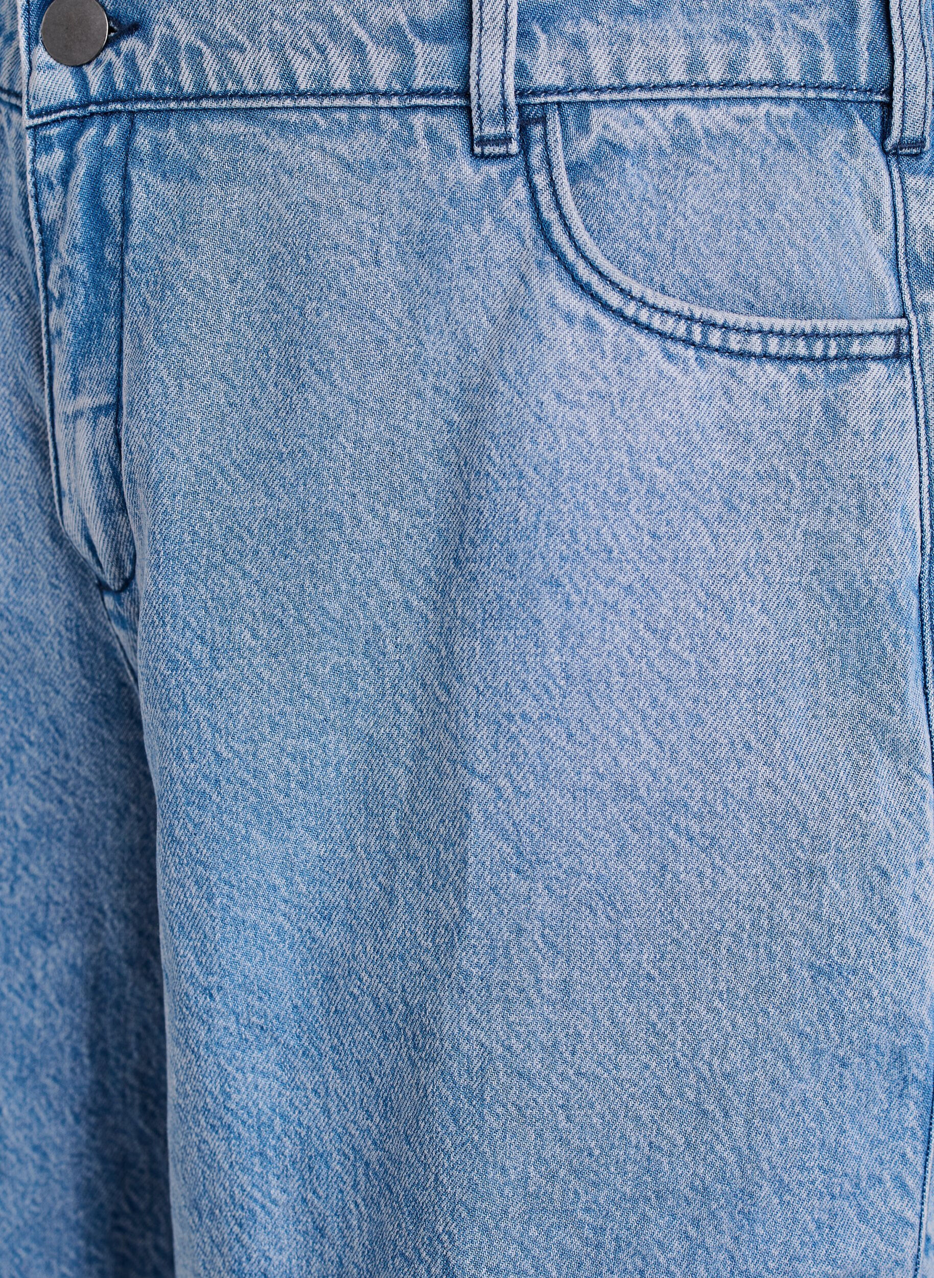 Zizzi Locker geschnittene Jeansshorts mit hoher Taille, Blau, Packshot image number 2