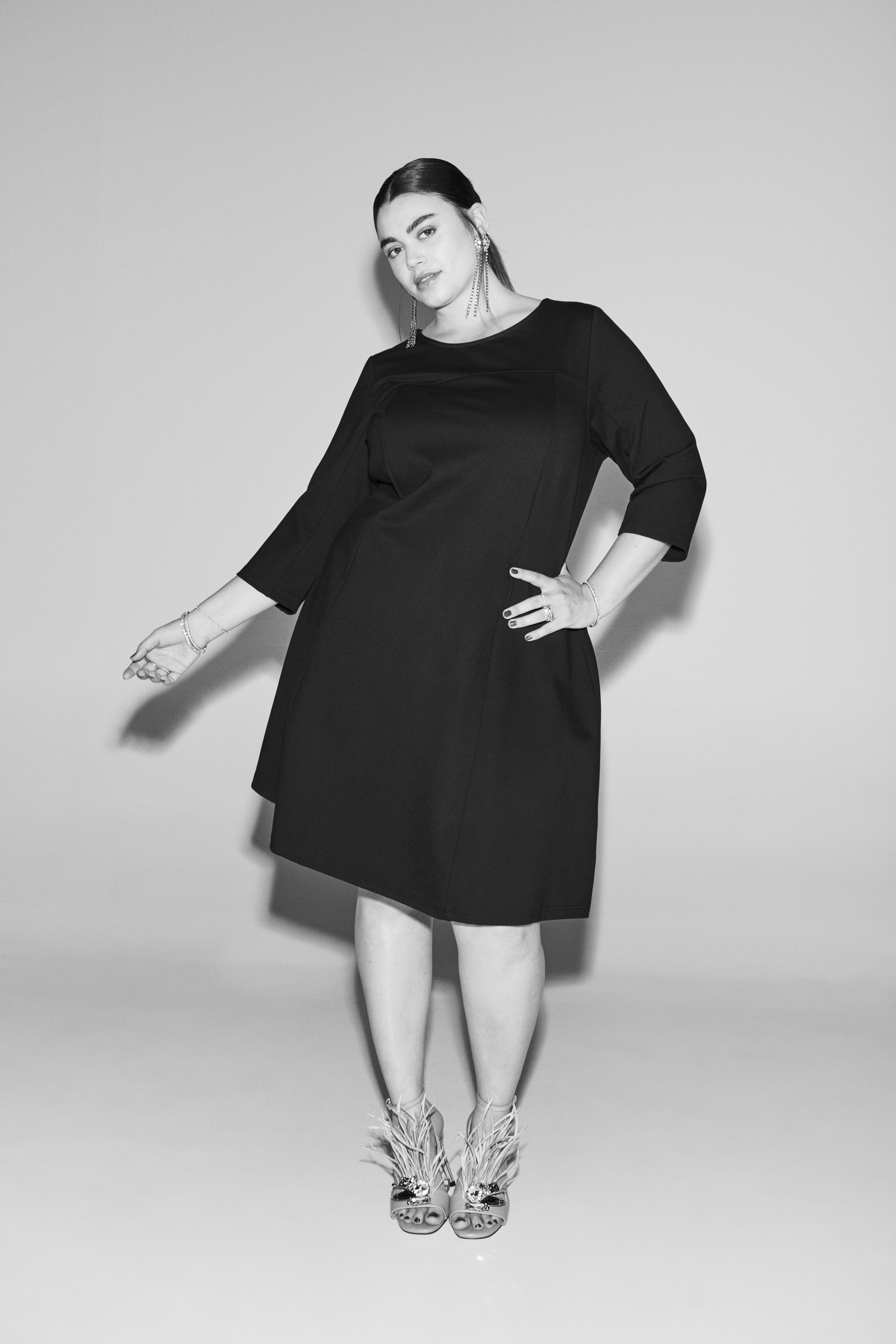 Zizzi A-f&ouml;rmiges schwarzes Kleid, , Model