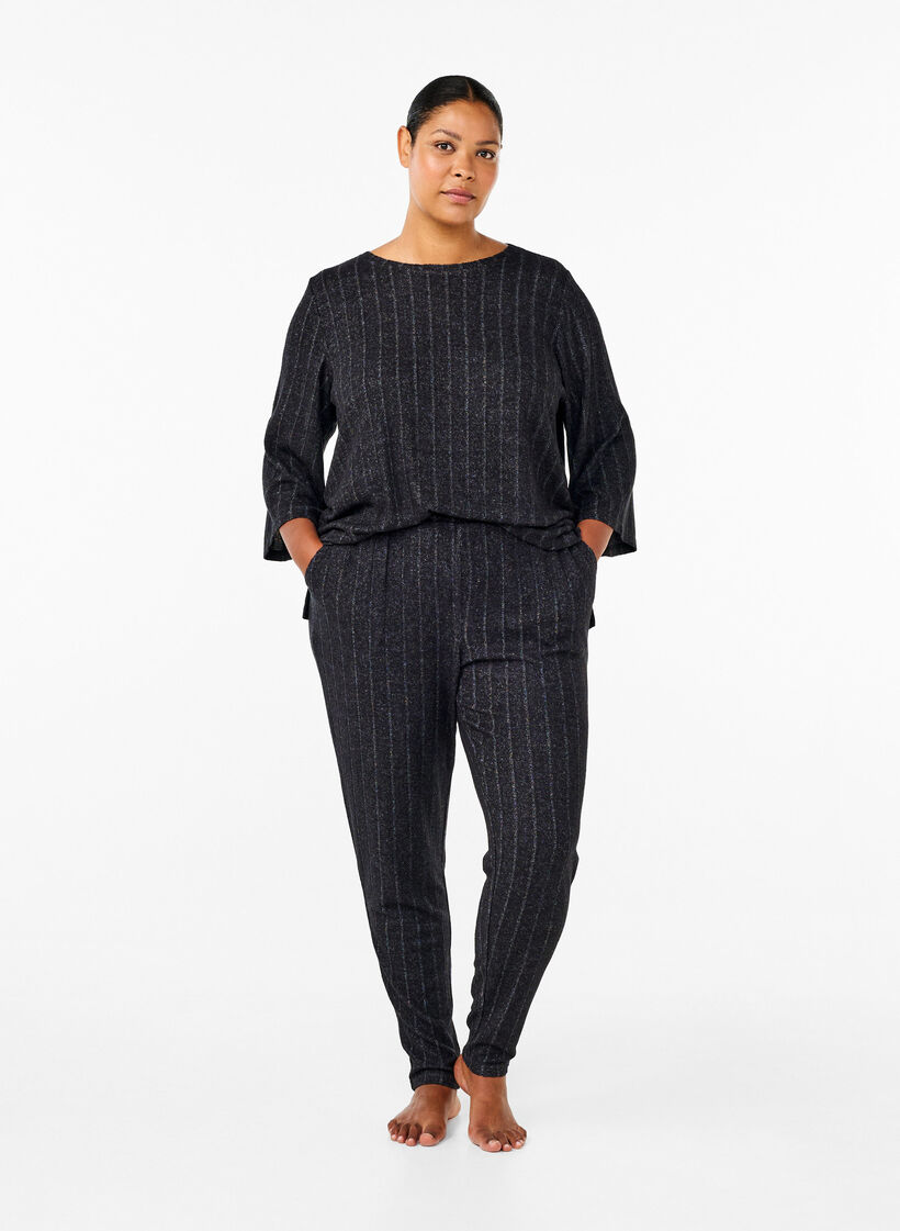 Lockere Bluse mit 3/4-Ärmeln, Schwarz, Model image number 1