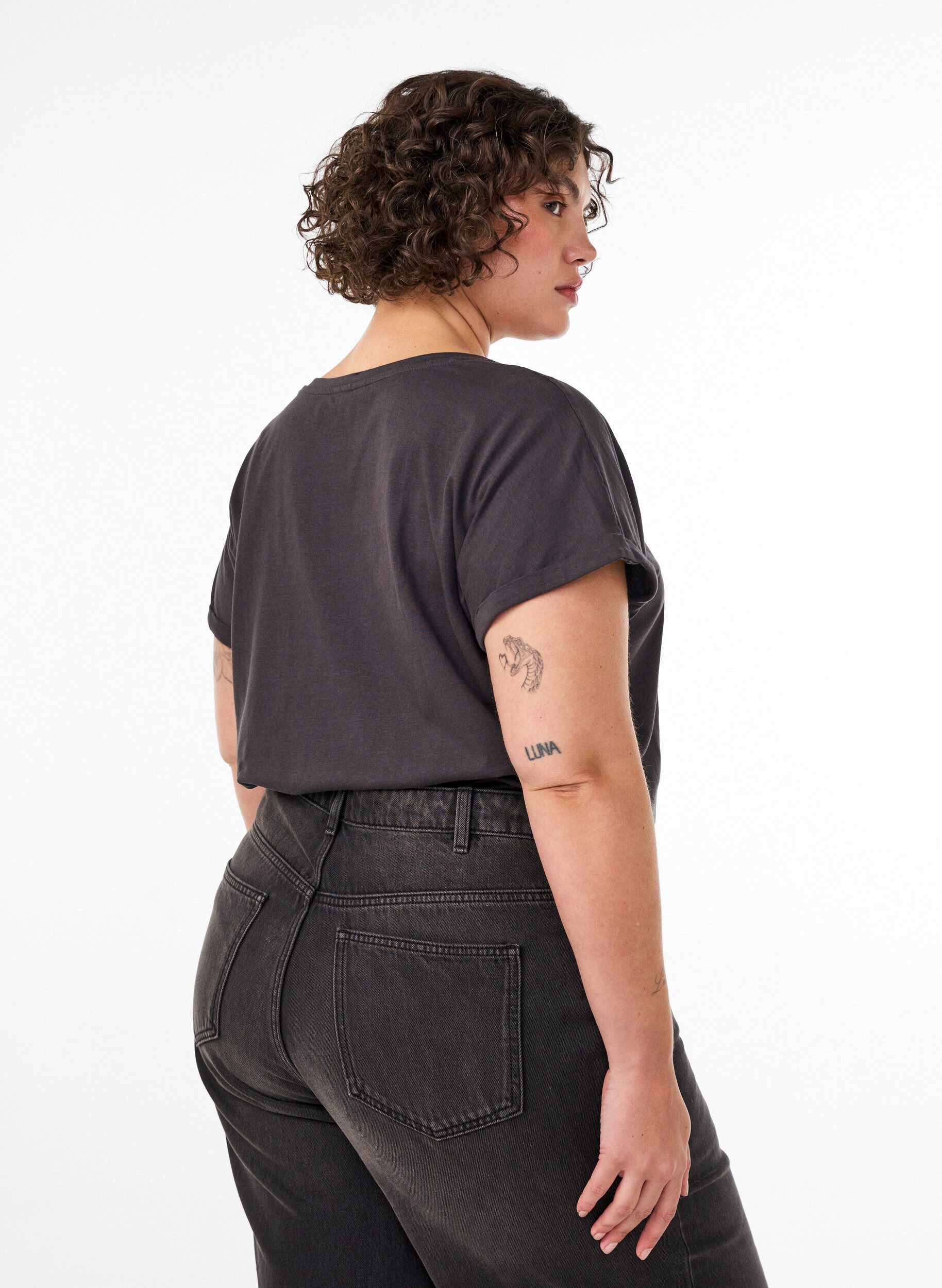 ZizziT-Shirt aus Baumwolle mit Goldfoliendruck, Grau, Model image number 2