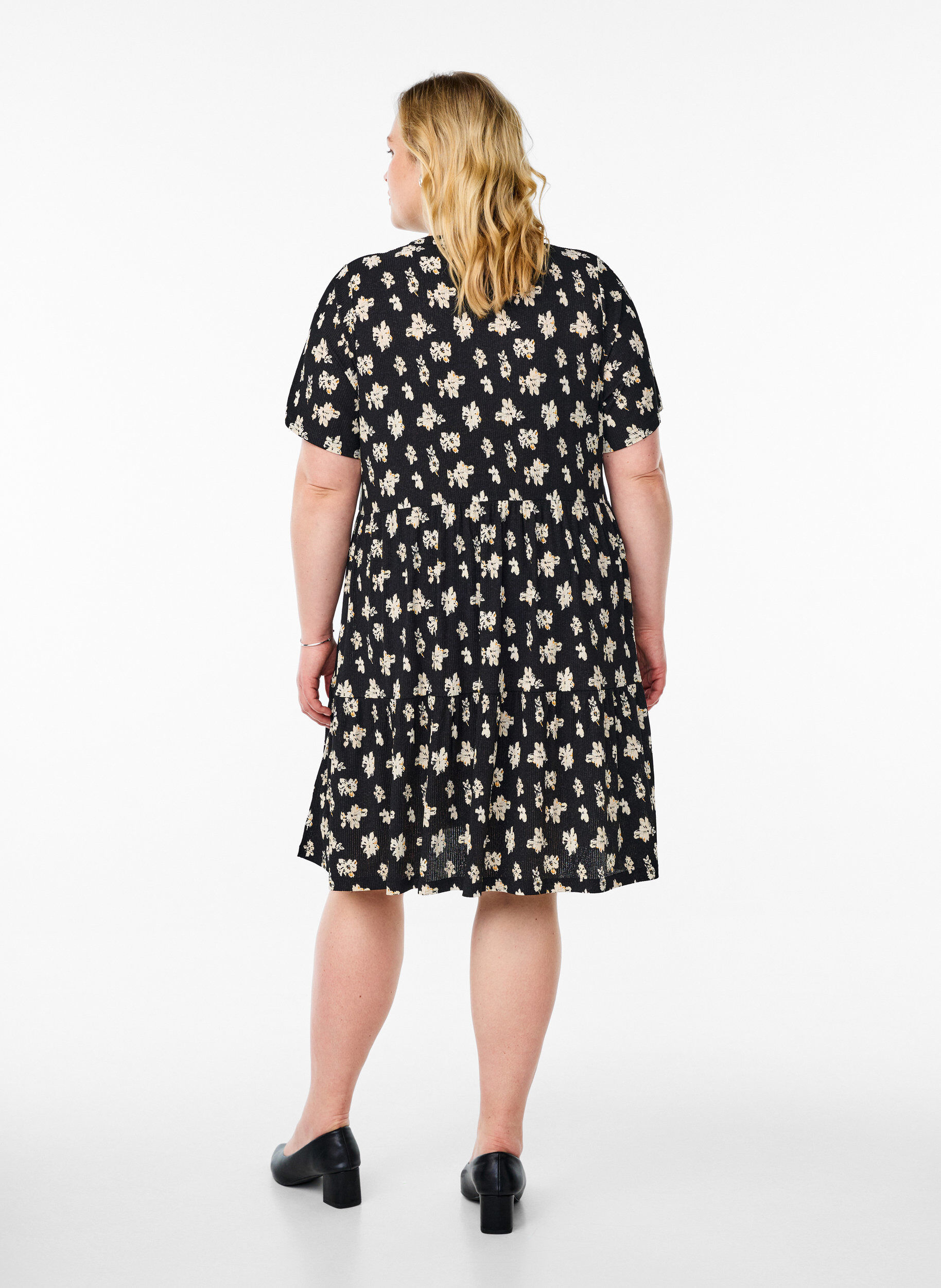 ZizziGemustertes Kleid mit Eins&auml;tzen, Schwarz, Model image number 2