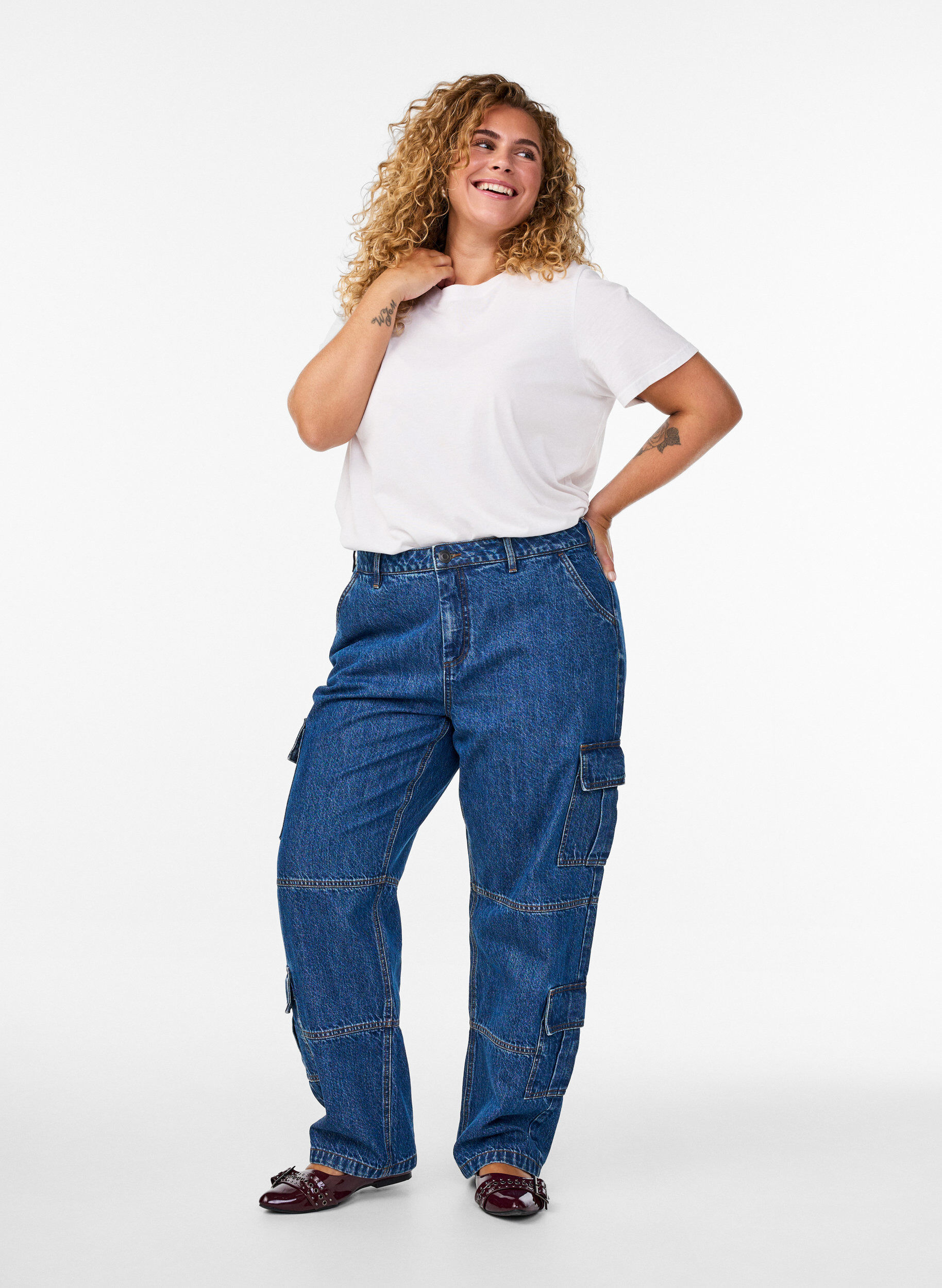 Zizzi Cargojeans mit hoher Taille., Blau, Model image number 0