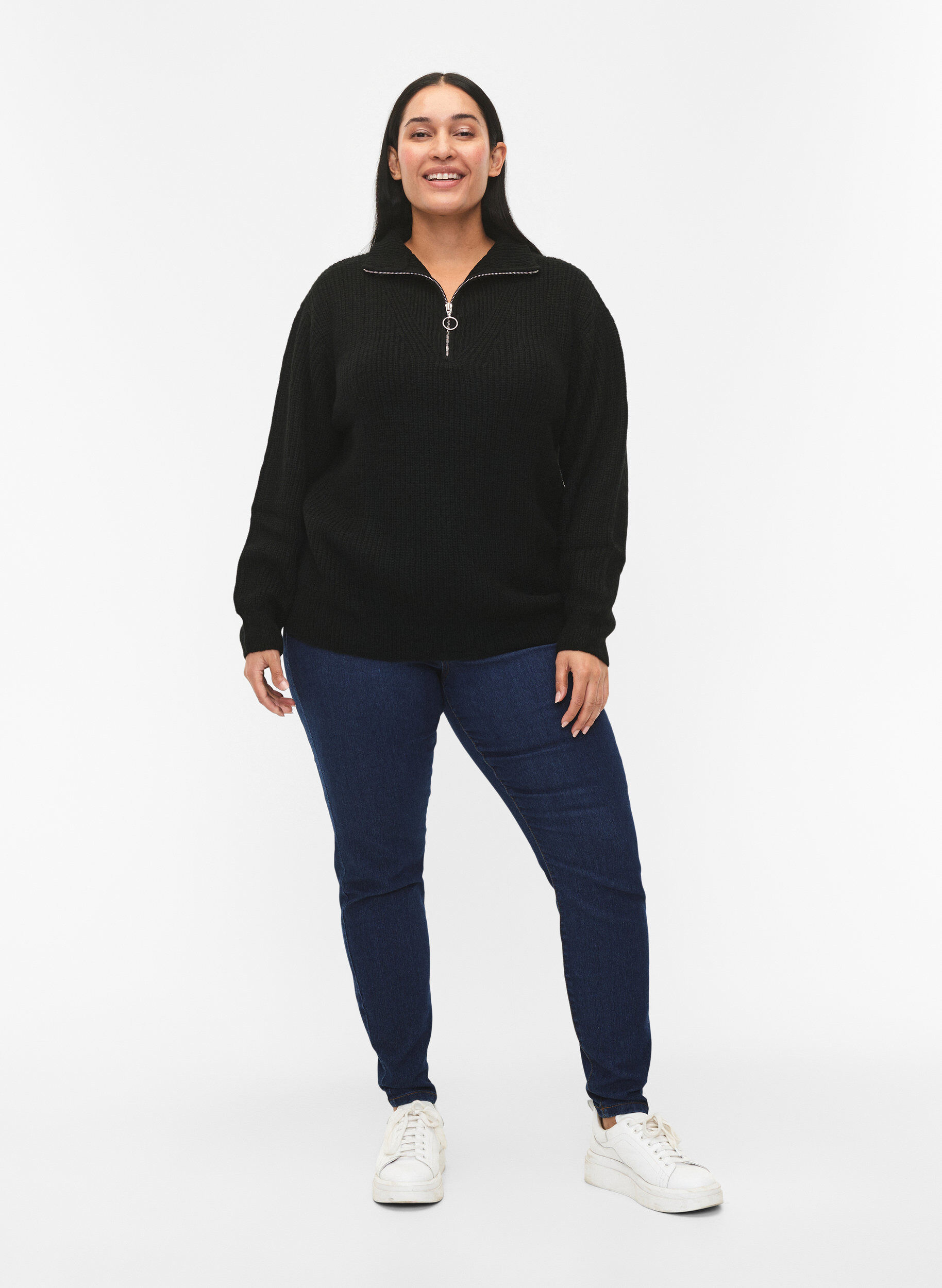 Zizzi FLASH &ndash; Strickpullover mit hohem Kragen und Rei&szlig;verschluss, Schwarz, Model image number 1